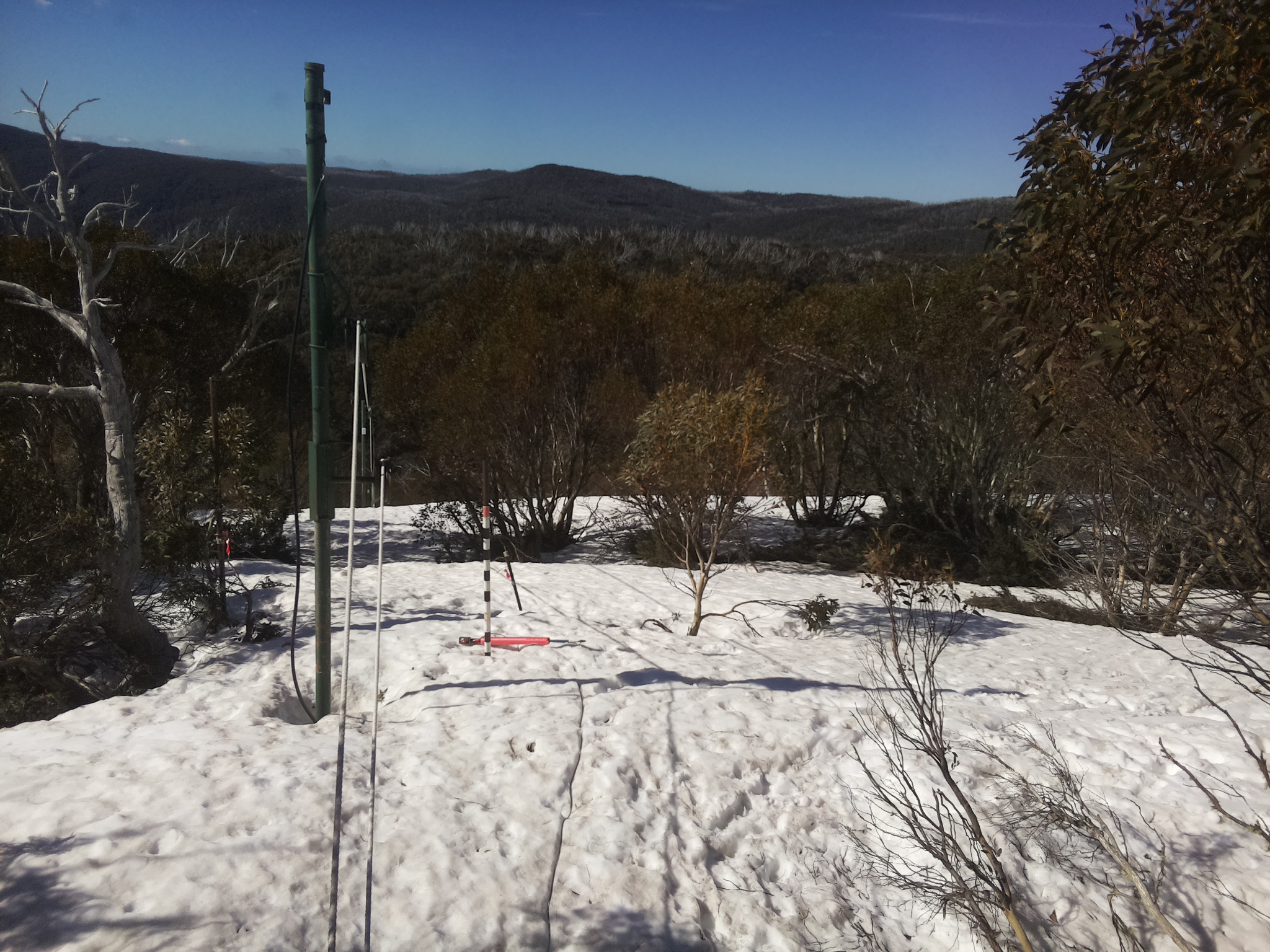 Bogong Web Cam 9:10am Monday 29th of September 2025