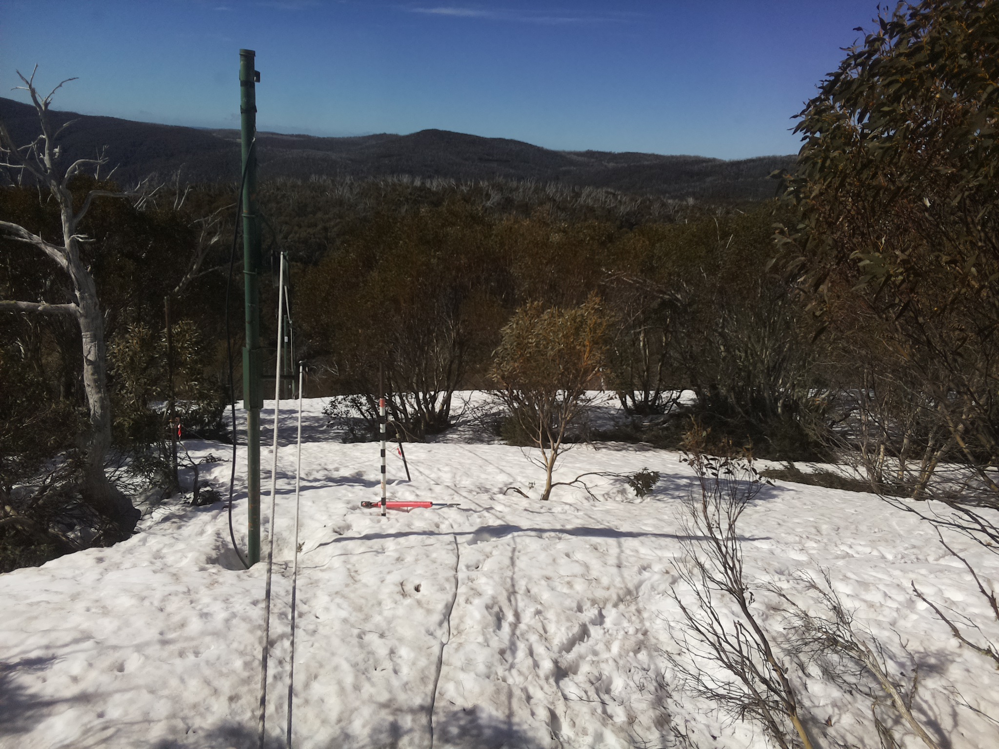 Bogong Web Cam 9:20am Monday 29th of September 2025