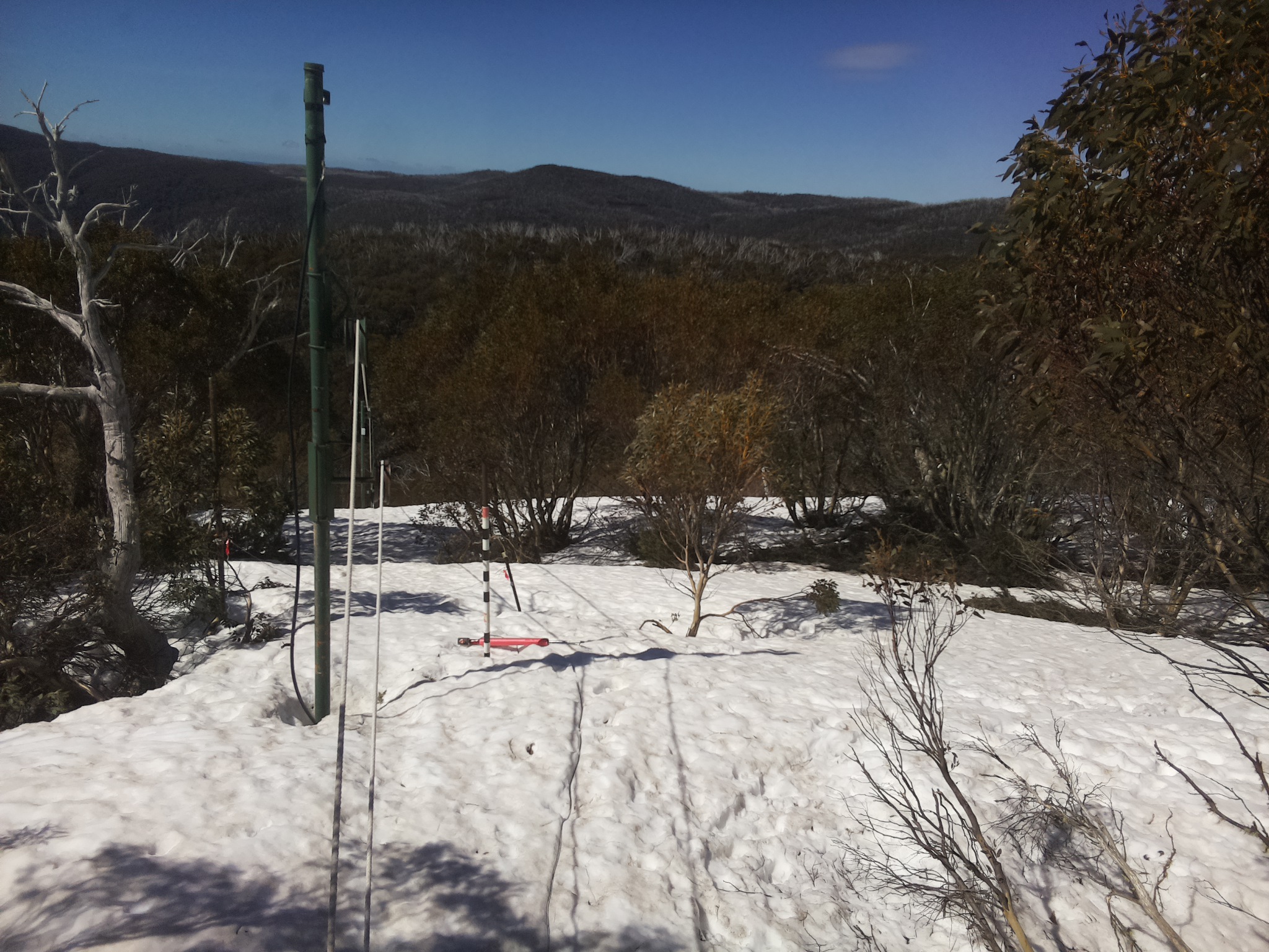 Bogong Web Cam 10:10am Monday 29th of September 2025