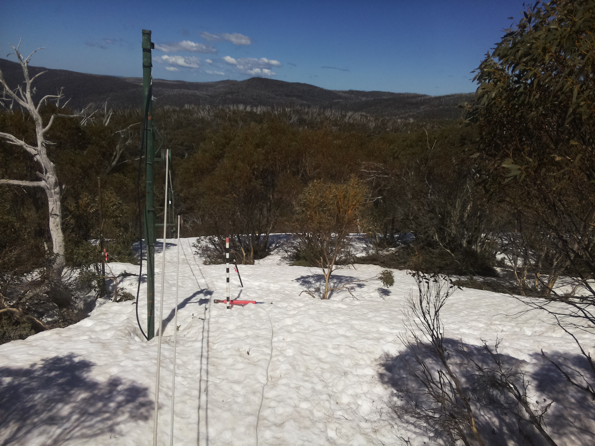Bogong Web Cam 12:30pm Monday 29th of September 2025
