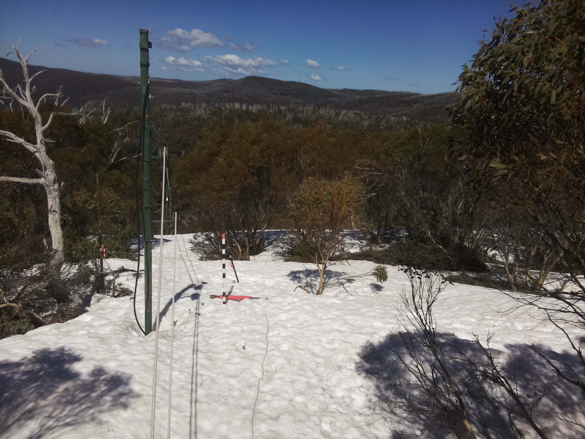 Bogong Web Cam 12:40pm Monday 29th of September 2025
