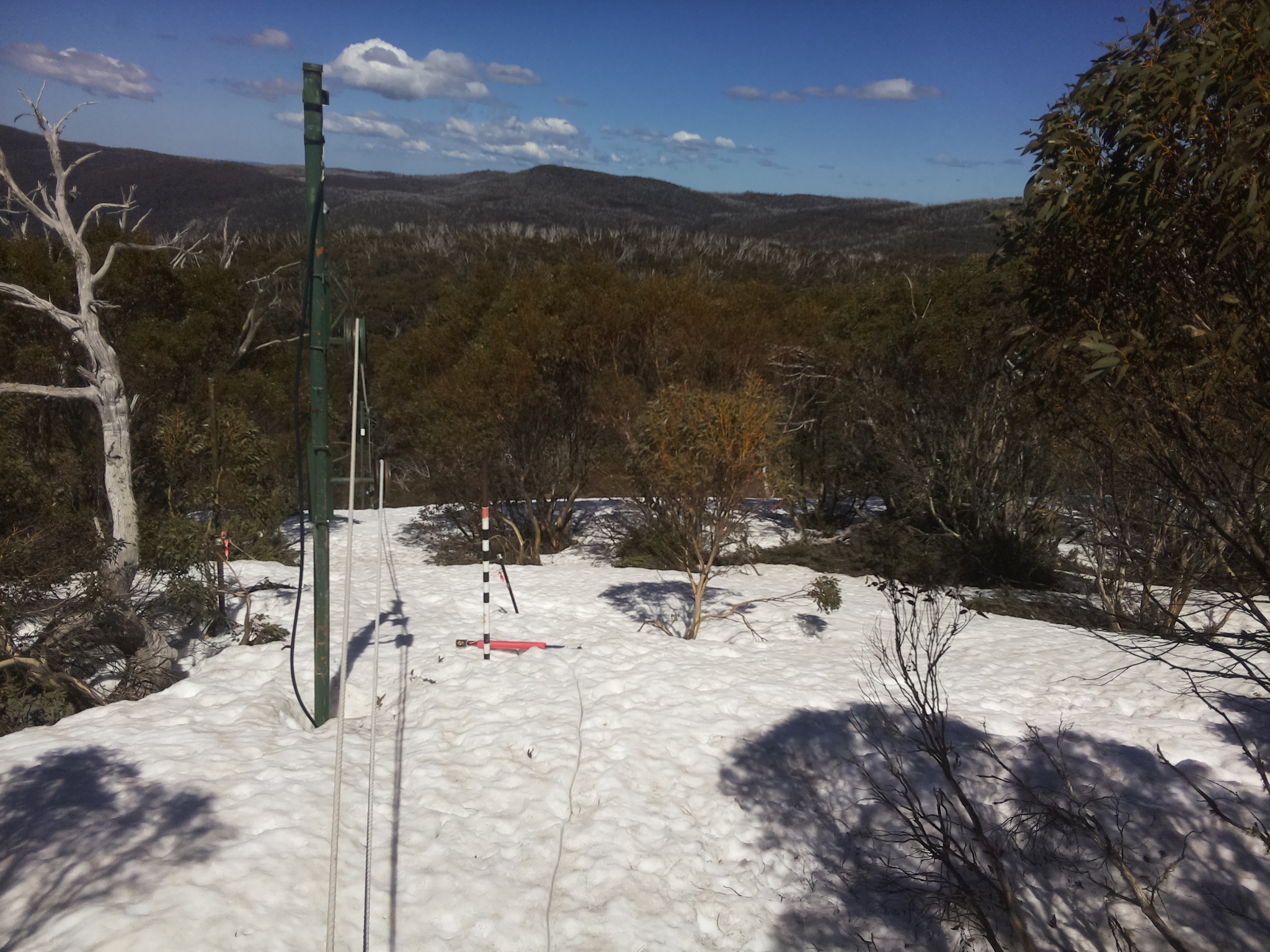 Bogong Web Cam 1:00pm Monday 29th of September 2025