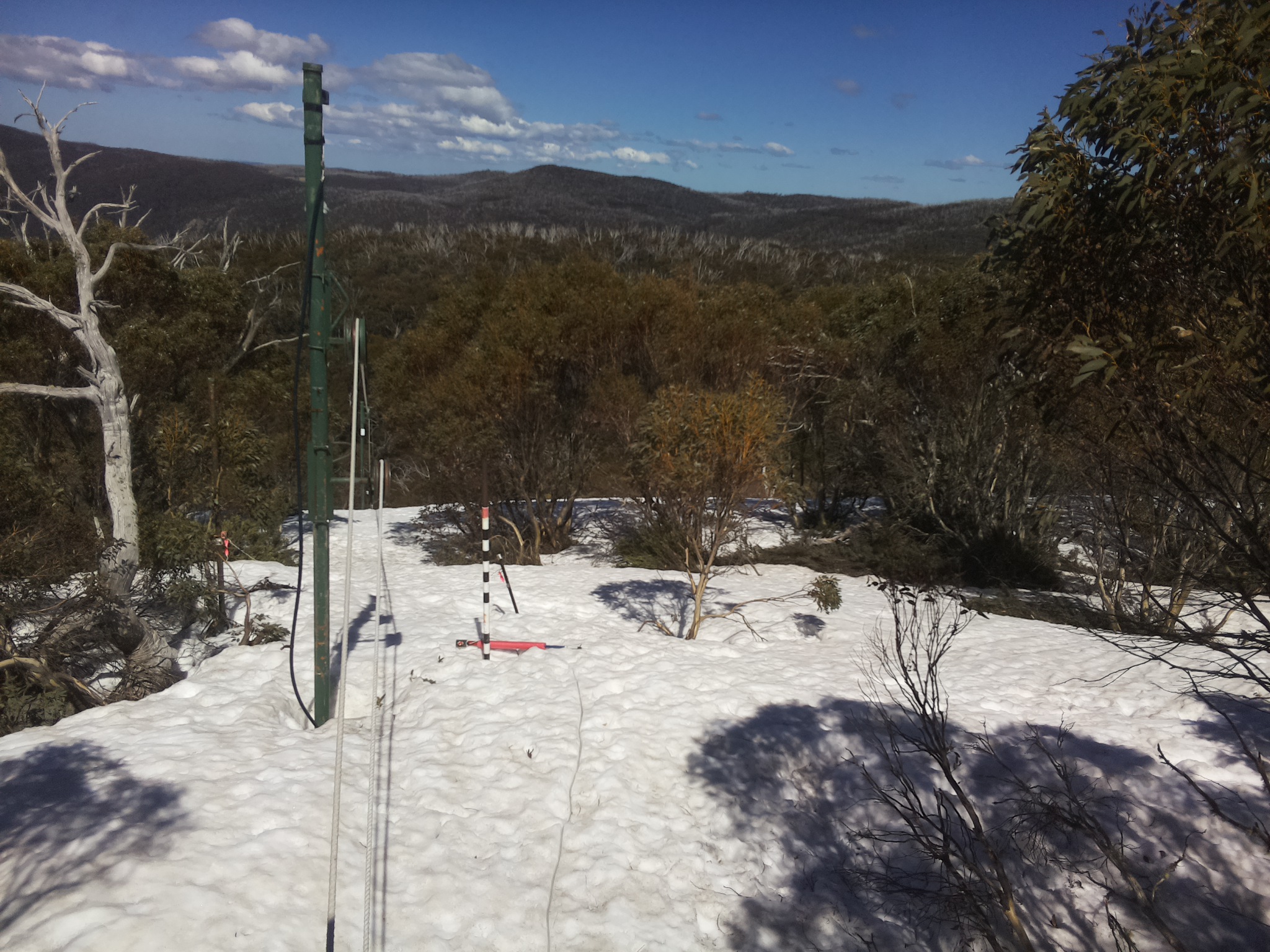 Bogong Web Cam 1:10pm Monday 29th of September 2025
