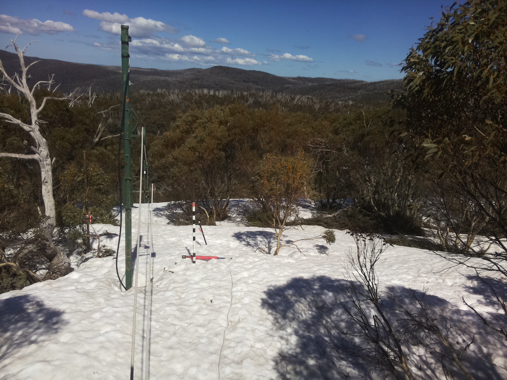 Bogong Web Cam 1:20pm Monday 29th of September 2025