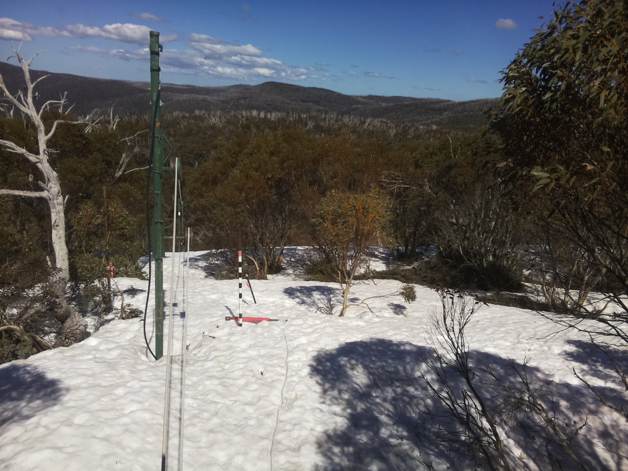 Bogong Web Cam 1:30pm Monday 29th of September 2025