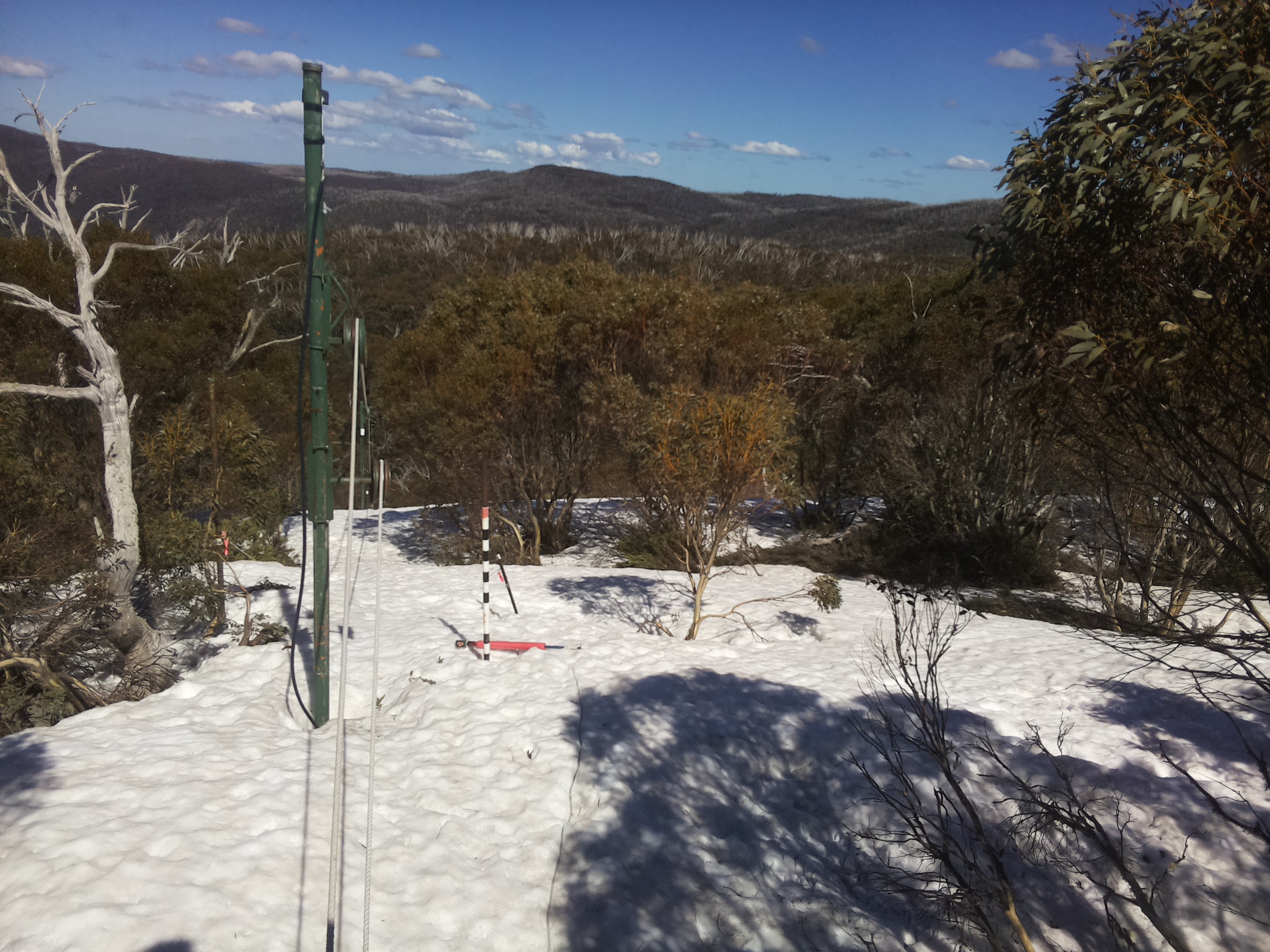 Bogong Web Cam 1:50pm Monday 29th of September 2025