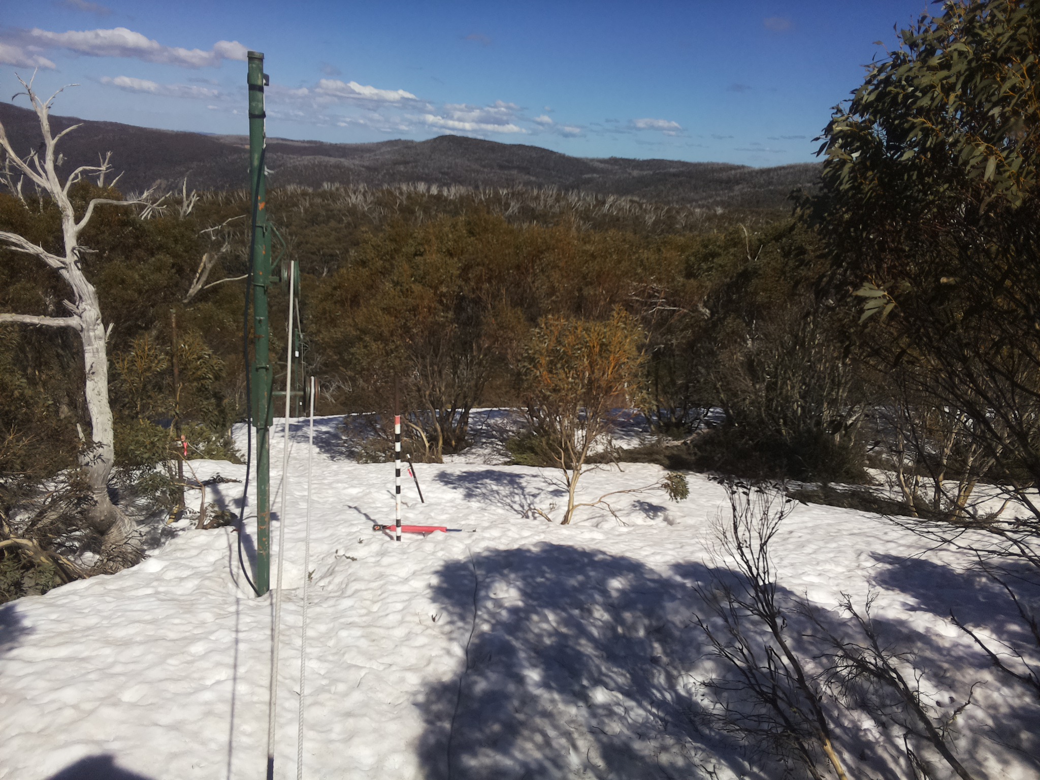 Bogong Web Cam 2:00pm Monday 29th of September 2025