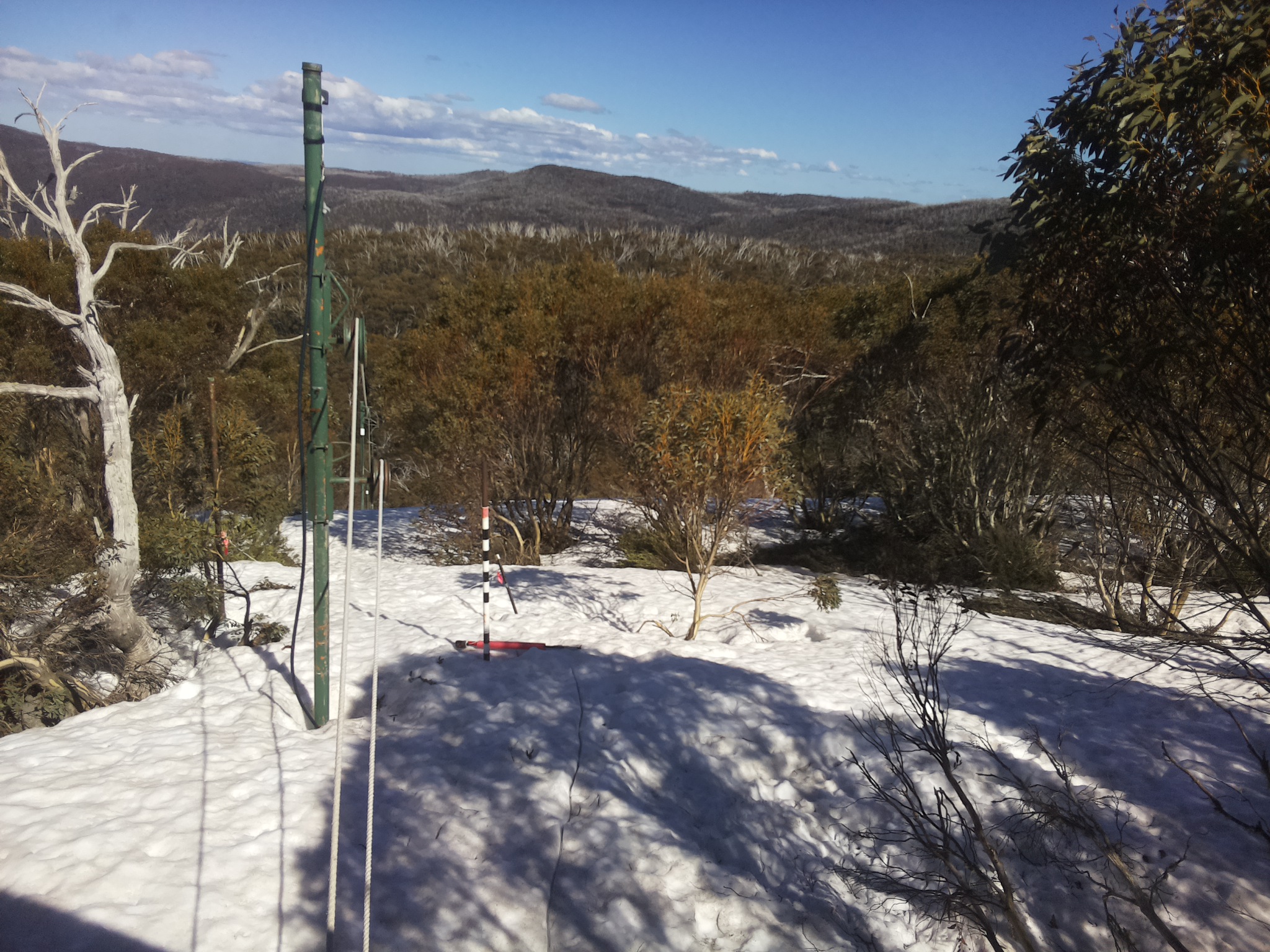 Bogong Web Cam 2:40pm Monday 29th of September 2025