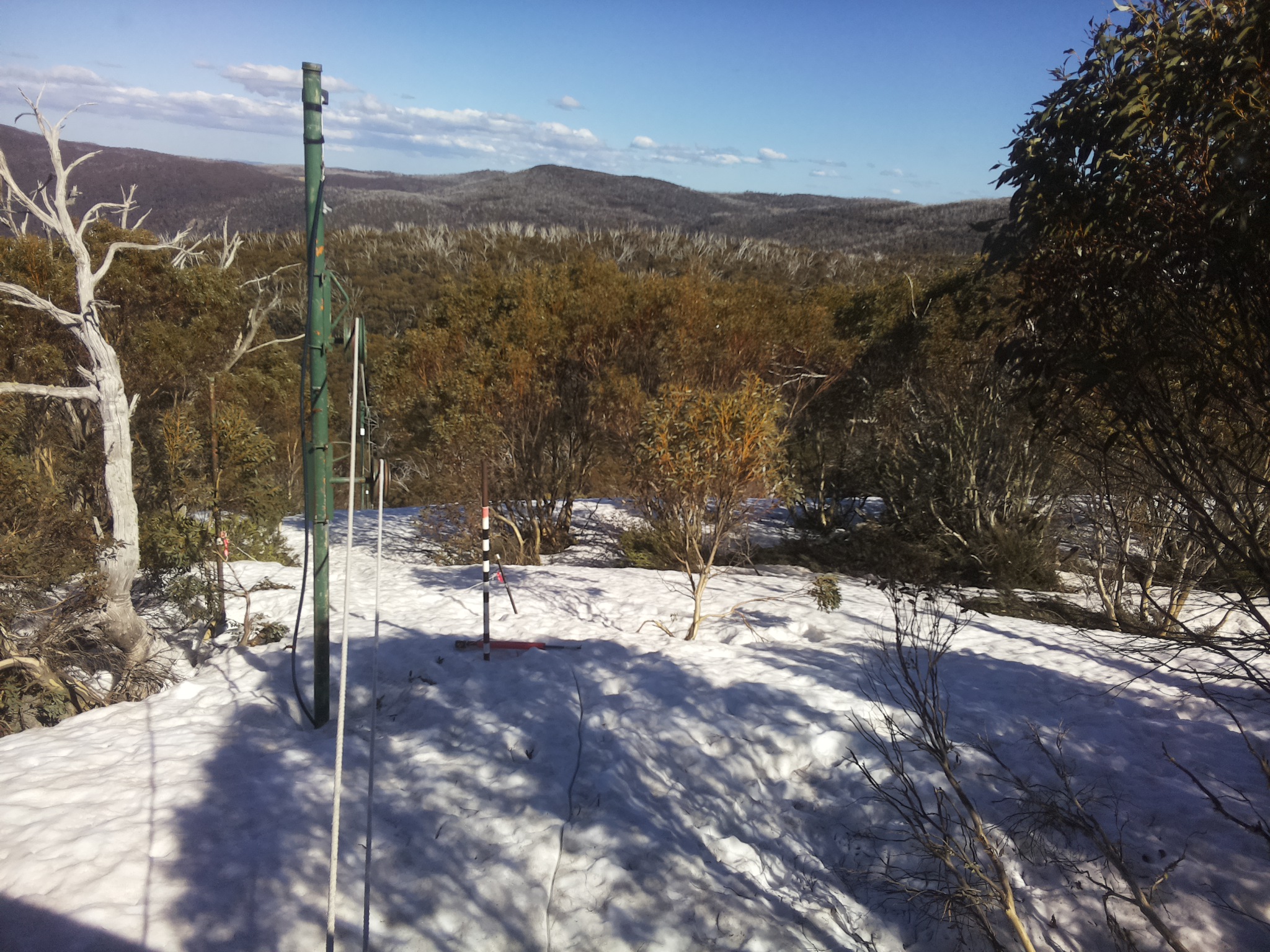 Bogong Web Cam 3:00pm Monday 29th of September 2025