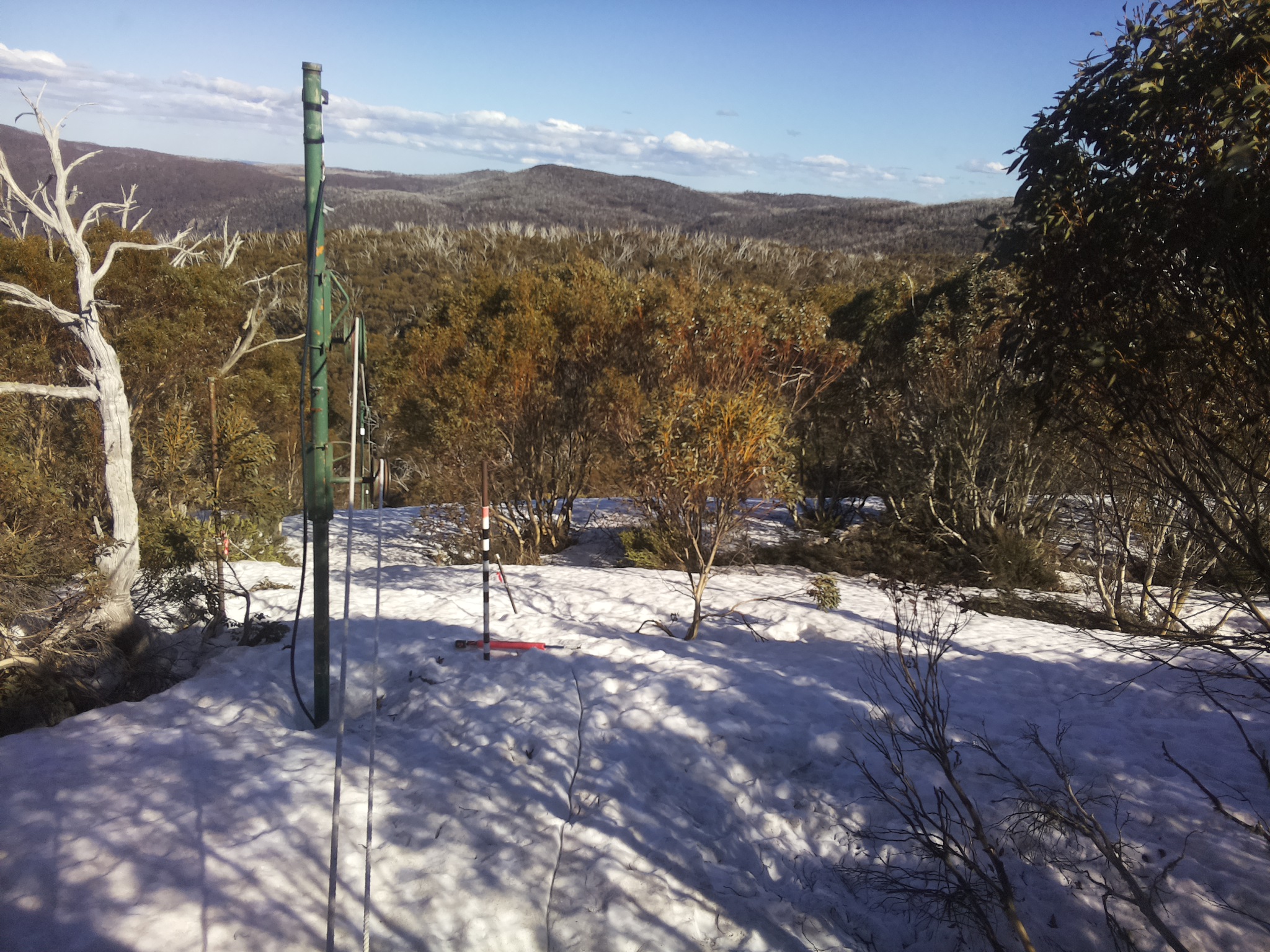 Bogong Web Cam 3:30pm Monday 29th of September 2025