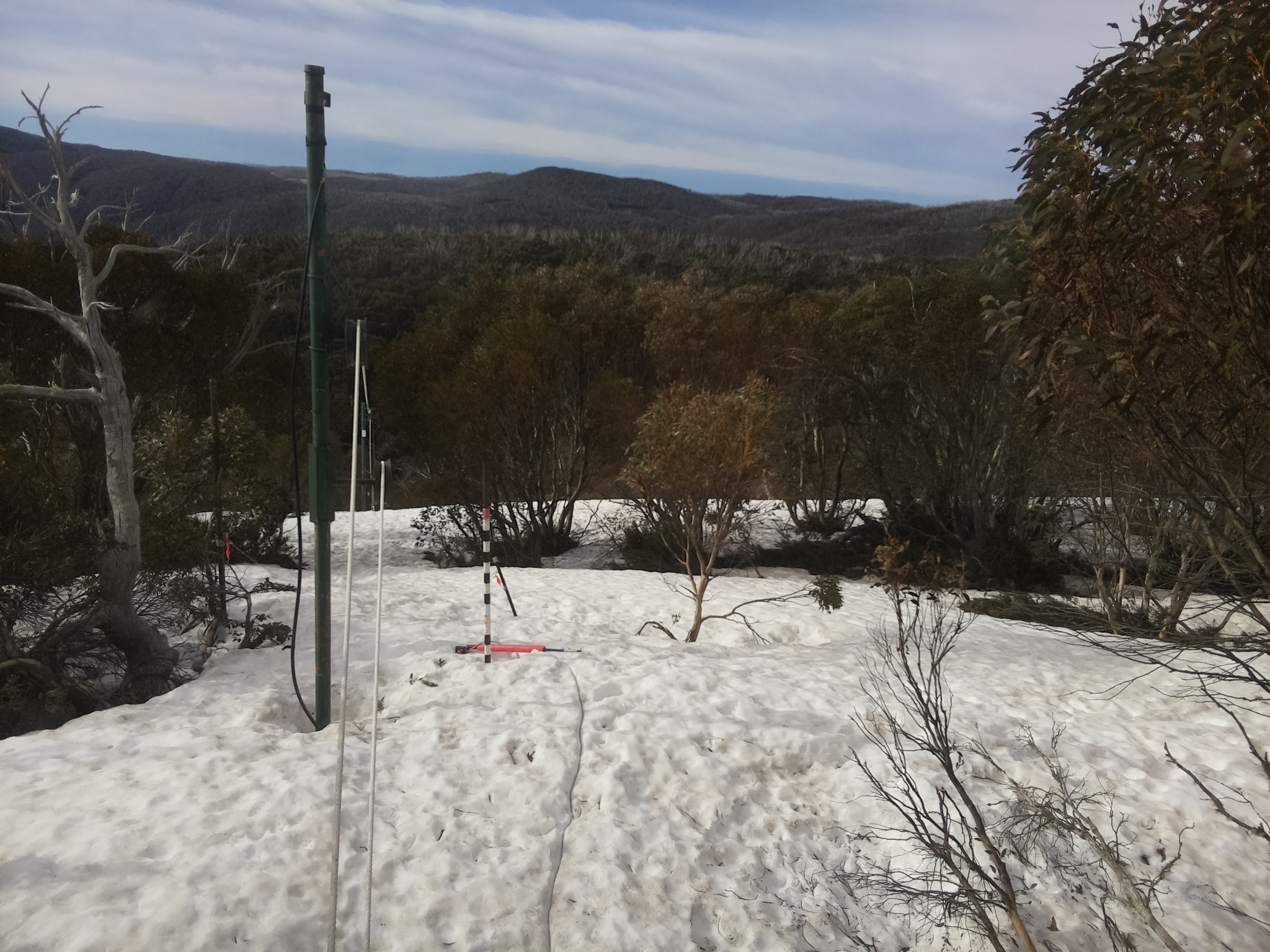 Bogong Web Cam 8:10am Tuesday 30th of September 2025