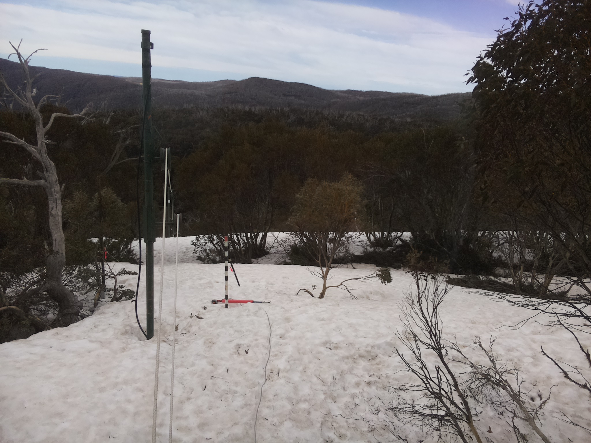 Bogong Web Cam 9:00am Tuesday 30th of September 2025