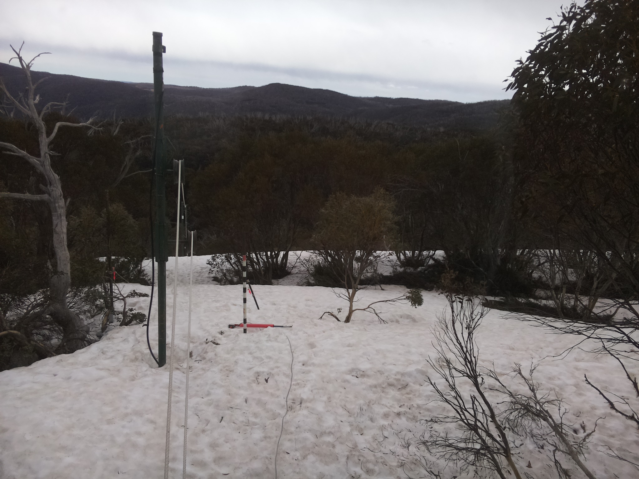 Bogong Web Cam 10:10am Tuesday 30th of September 2025