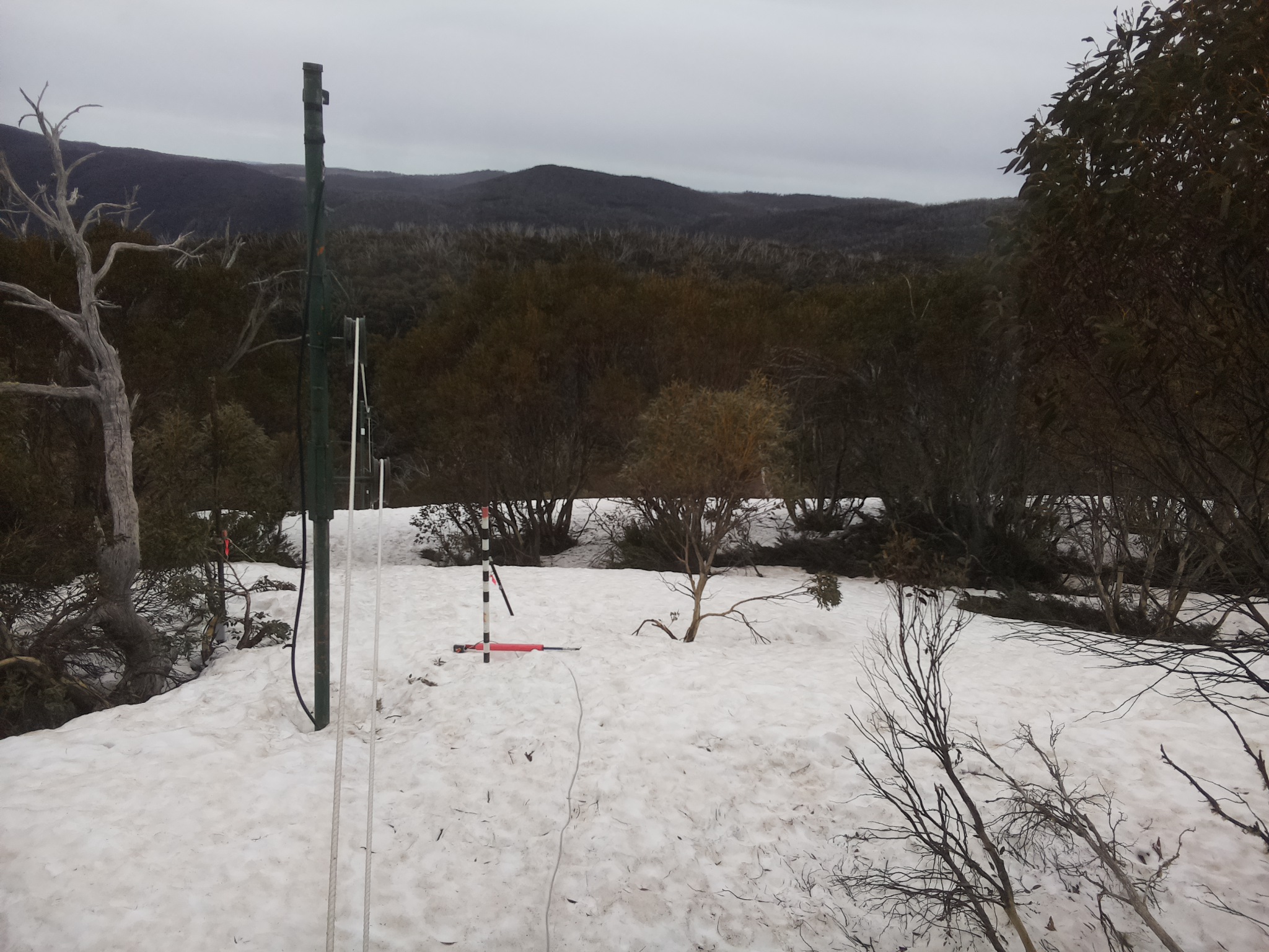 Bogong Web Cam 1:00pm Tuesday 30th of September 2025