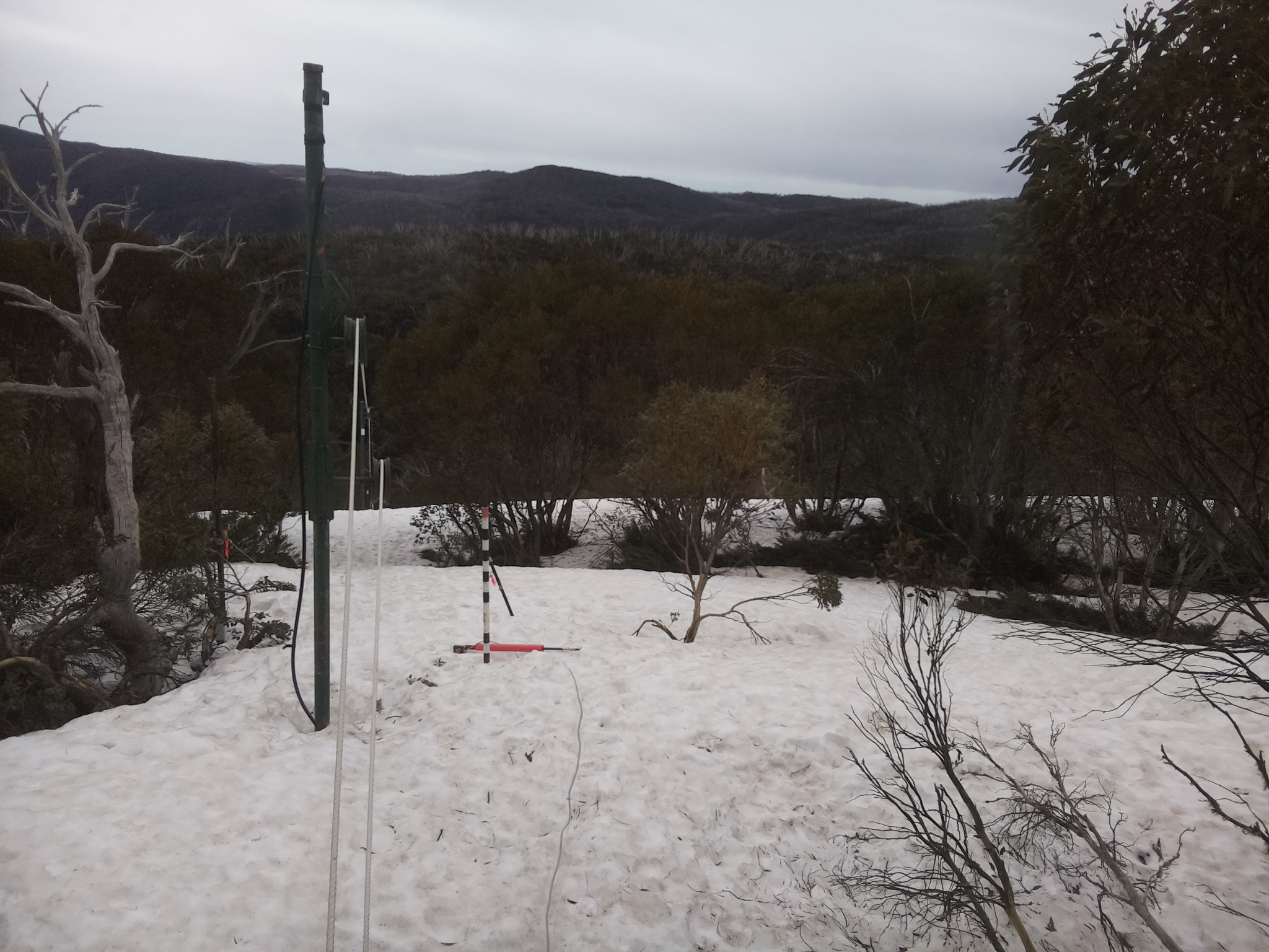 Bogong Web Cam 1:10pm Tuesday 30th of September 2025