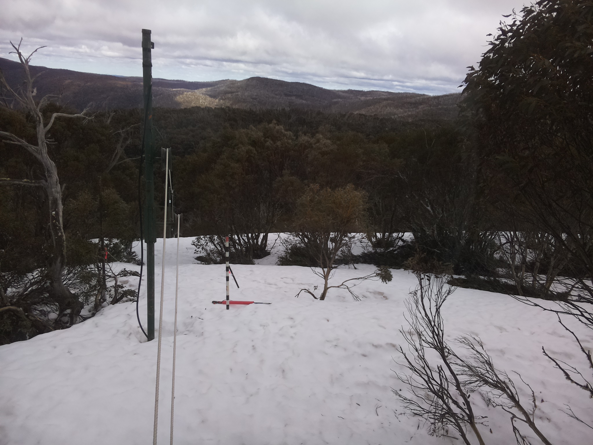 Bogong Web Cam 12:10pm Wednesday 1st of October 2025
