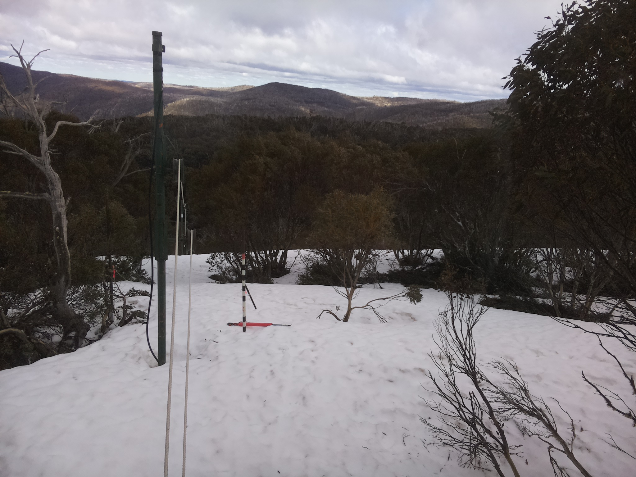 Bogong Web Cam 12:50pm Wednesday 1st of October 2025