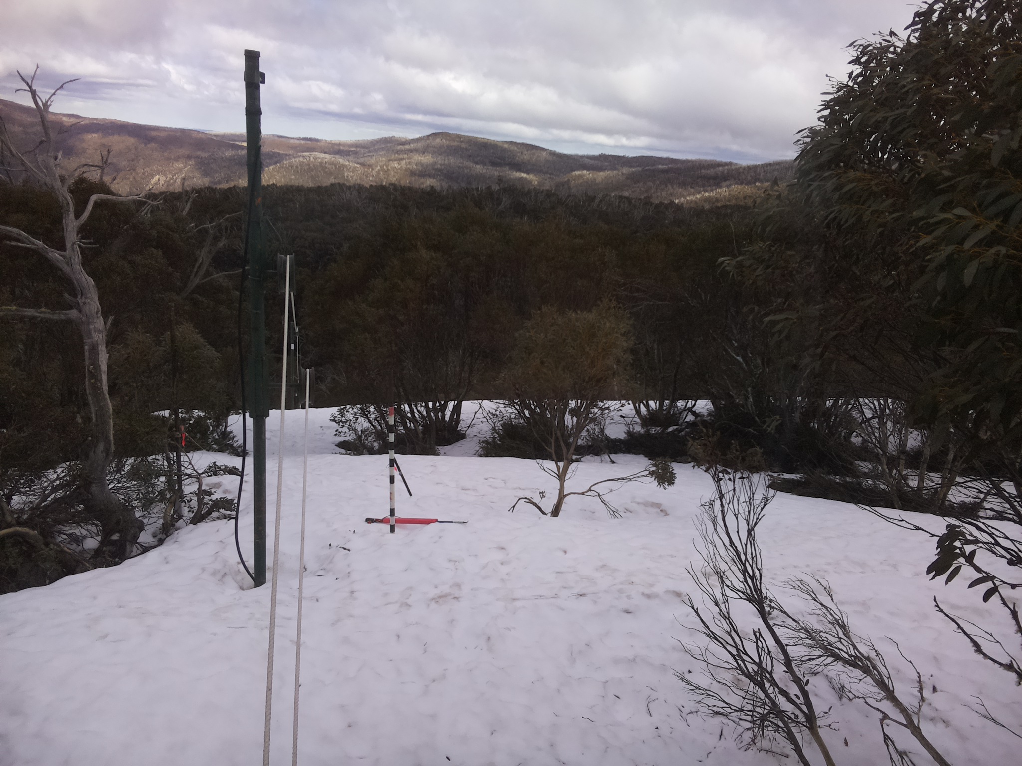 Bogong Web Cam 2:20pm Wednesday 1st of October 2025