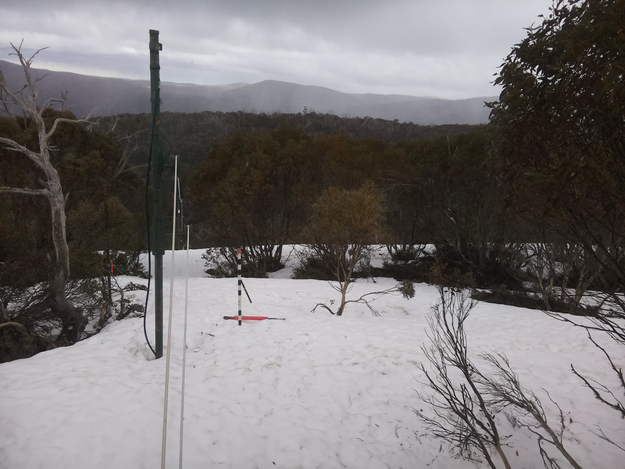 Bogong Web Cam 3:30pm Wednesday 1st of October 2025