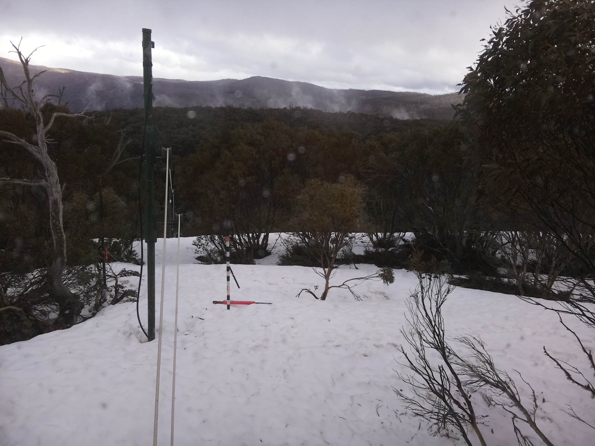Bogong Web Cam 4:10pm Wednesday 1st of October 2025