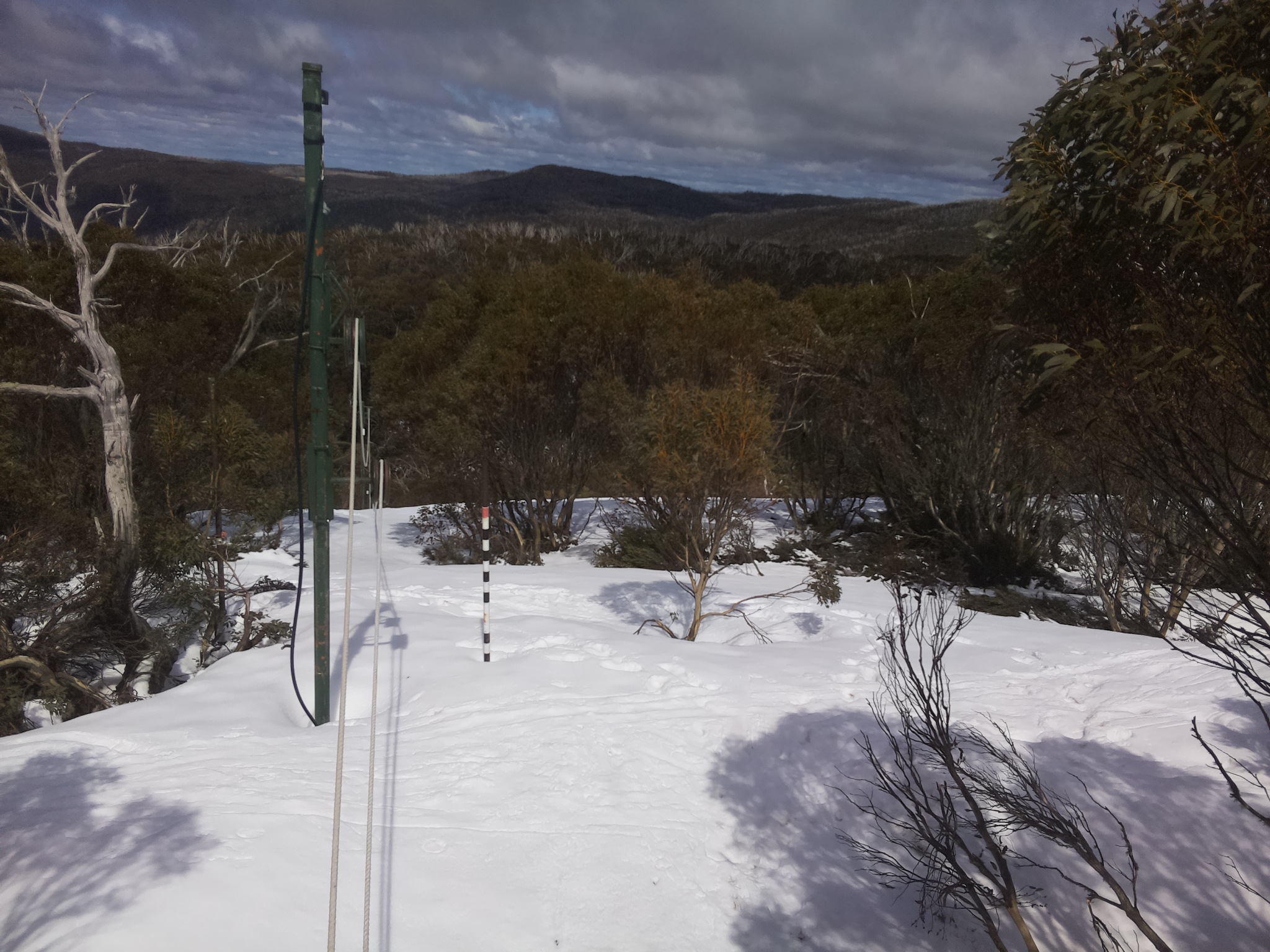 Bogong Web Cam 1:00pm Friday 3rd of October 2025