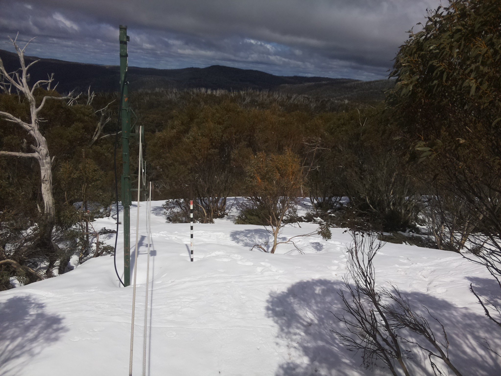 Bogong Web Cam 1:10pm Friday 3rd of October 2025