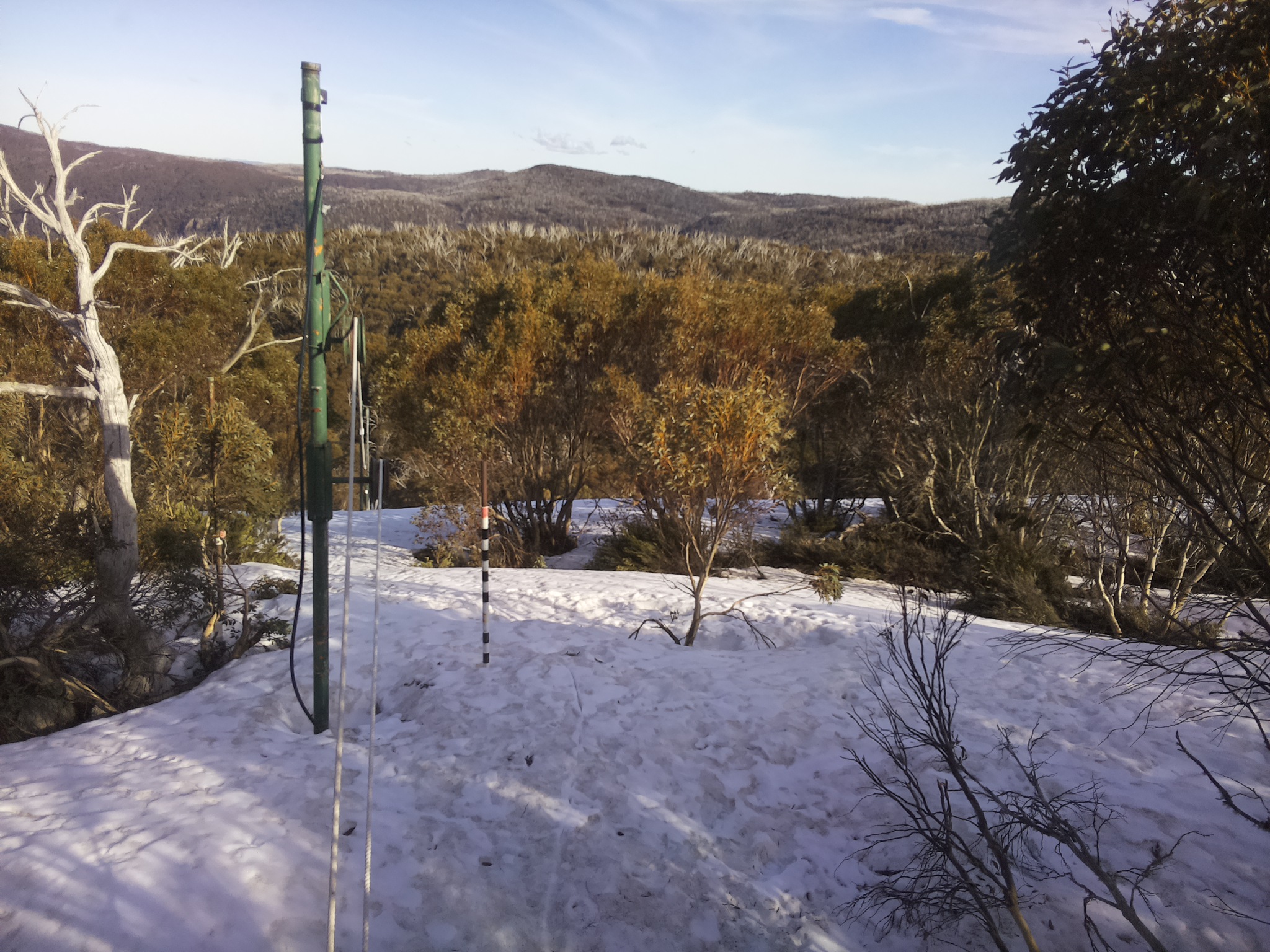 Bogong Web Cam 4:10pm Saturday 4th of October 2025
