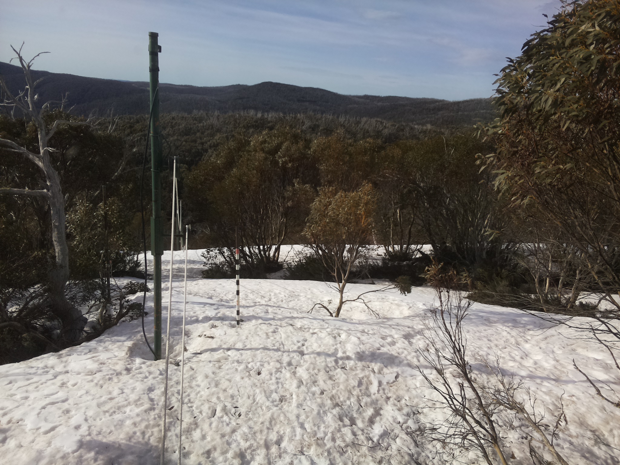 Bogong Web Cam 9:10am Sunday 5th of October 2025
