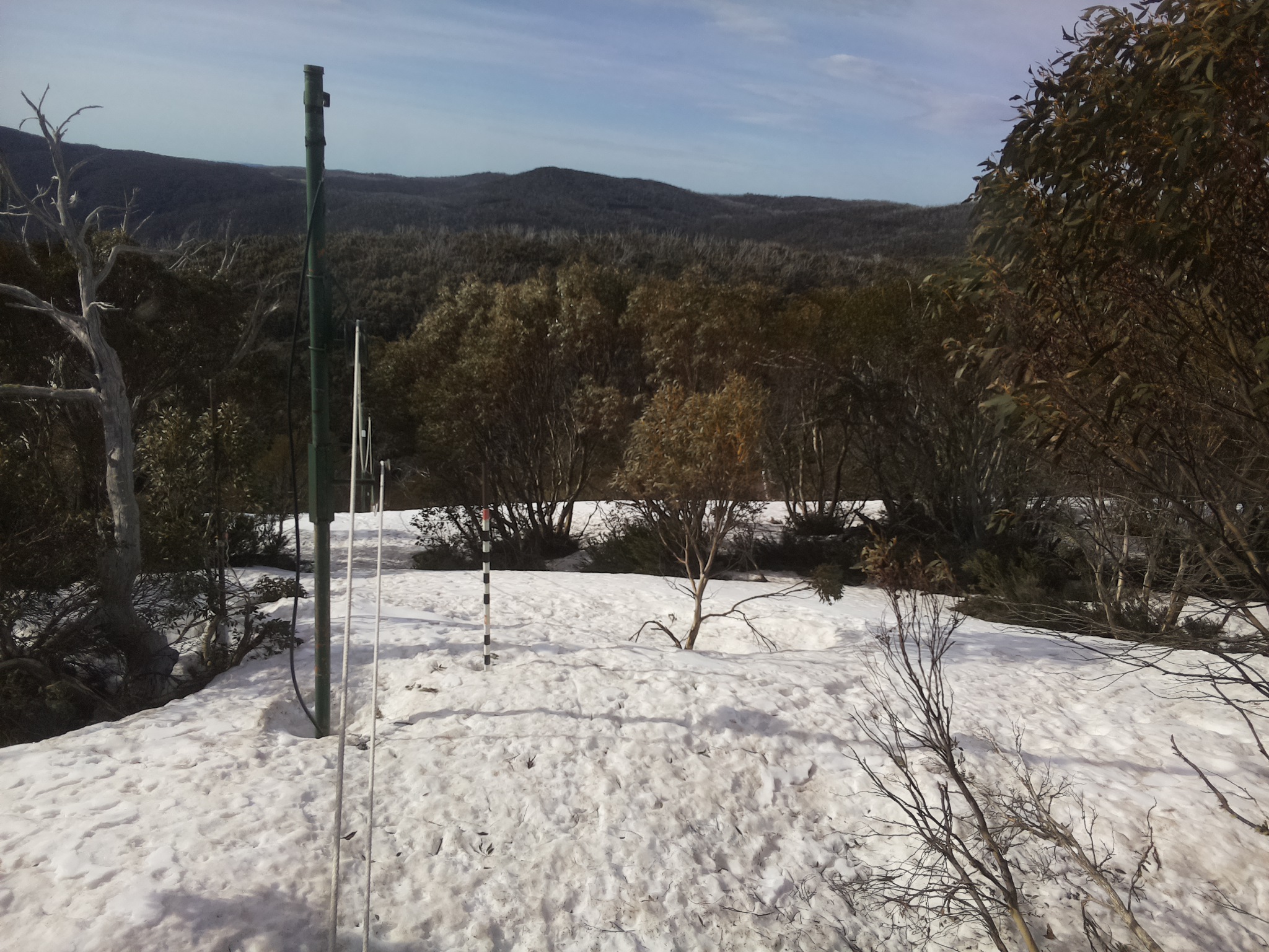 Bogong Web Cam 9:20am Sunday 5th of October 2025