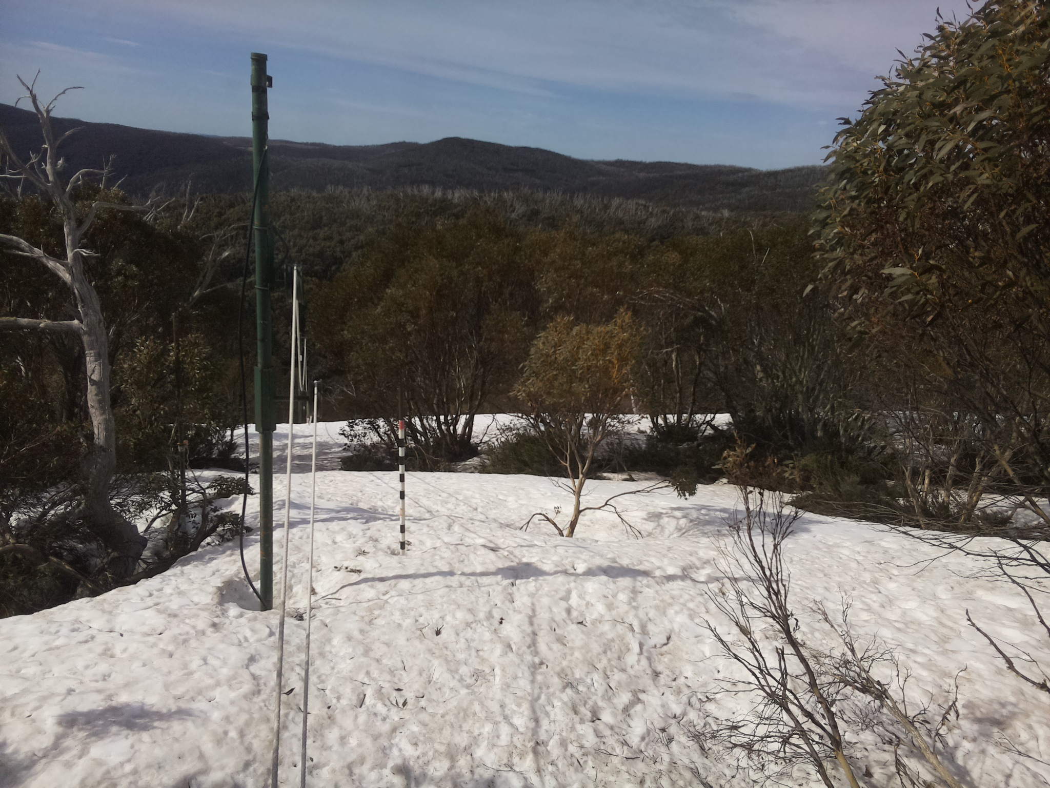 Bogong Web Cam 10:20am Sunday 5th of October 2025