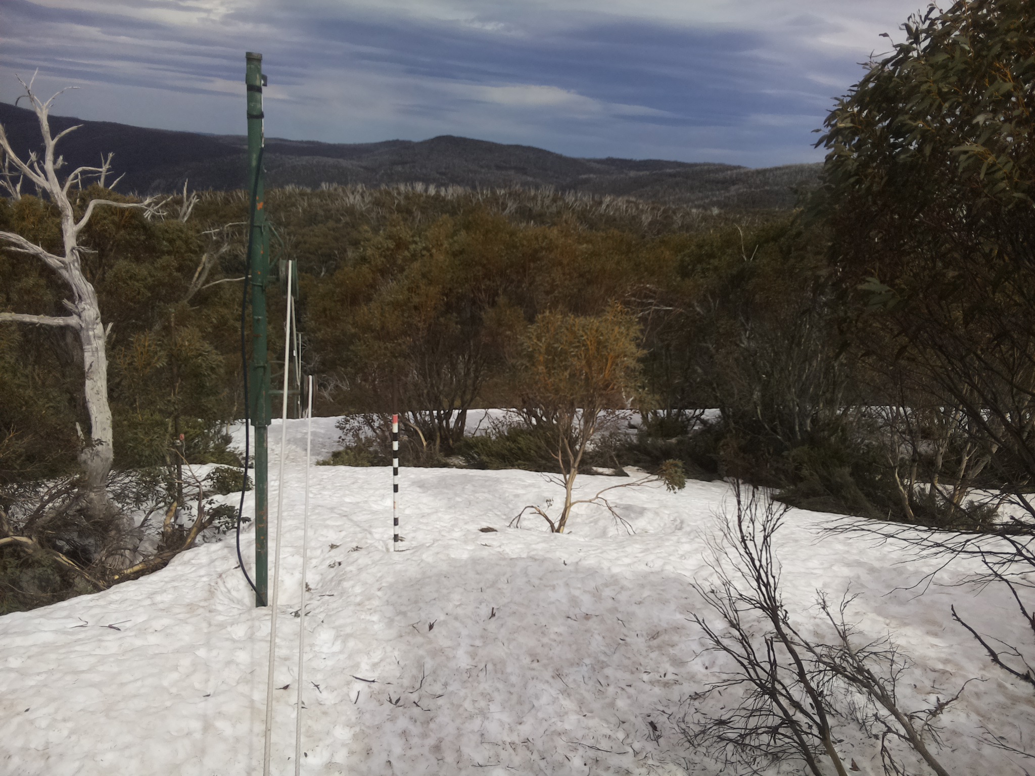 Bogong Web Cam 3:10pm Sunday 5th of October 2025