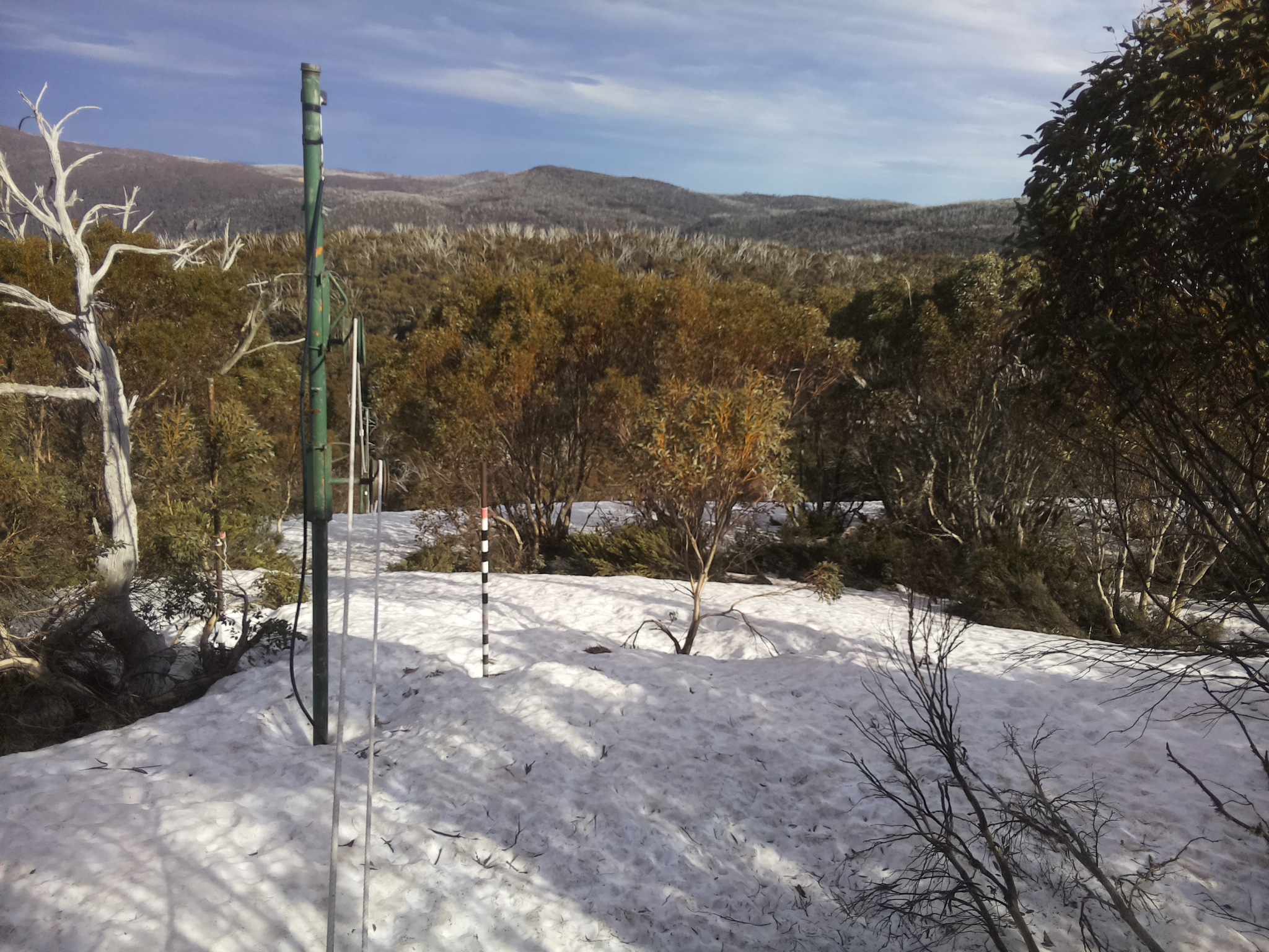Bogong Web Cam 4:40pm Sunday 5th of October 2025