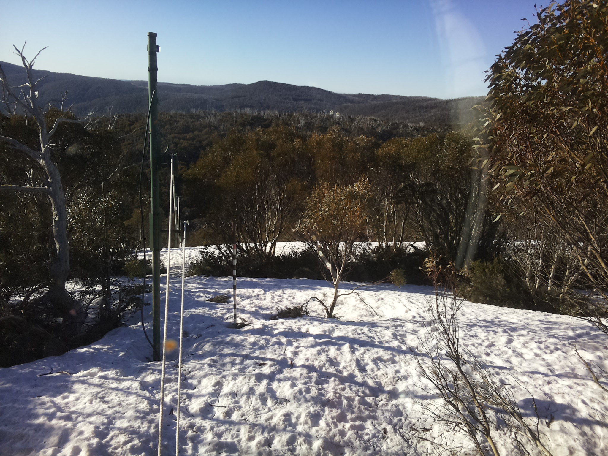 Bogong Web Cam 8:10am Tuesday 7th of October 2025