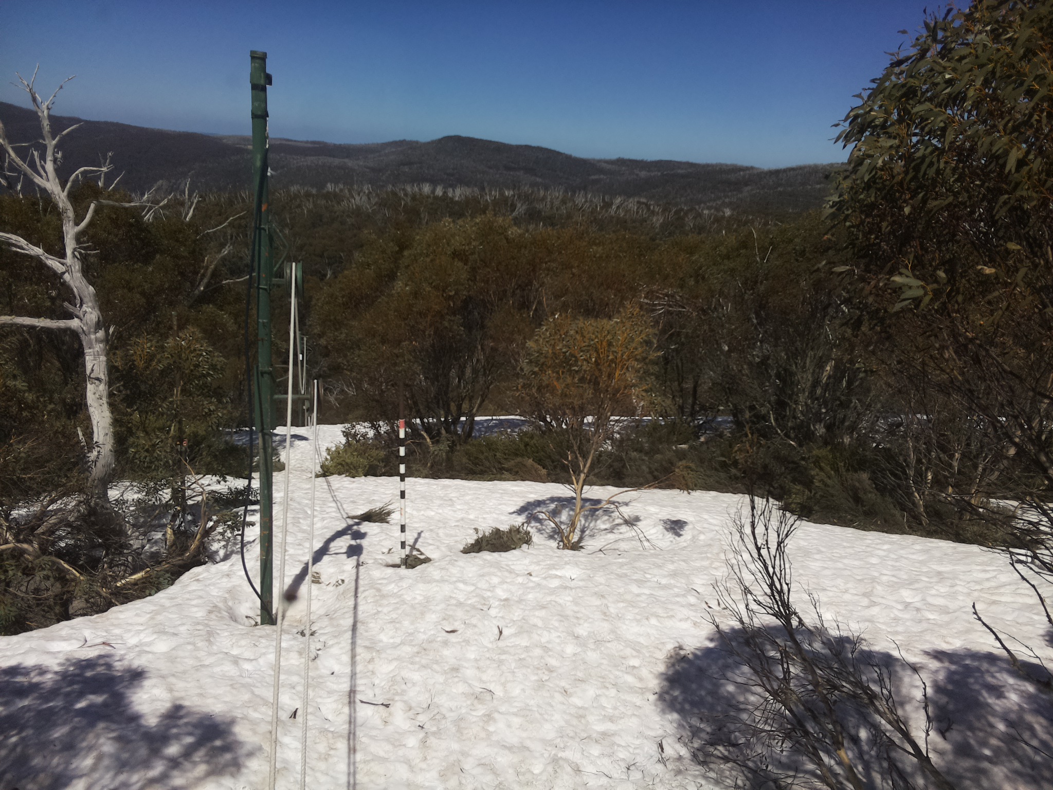 Bogong Web Cam 1:30pm Tuesday 7th of October 2025