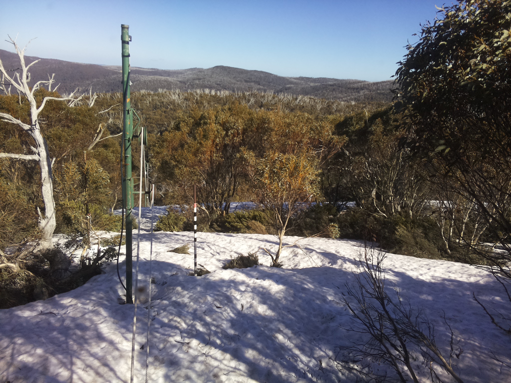 Bogong Web Cam 4:30pm Tuesday 7th of October 2025