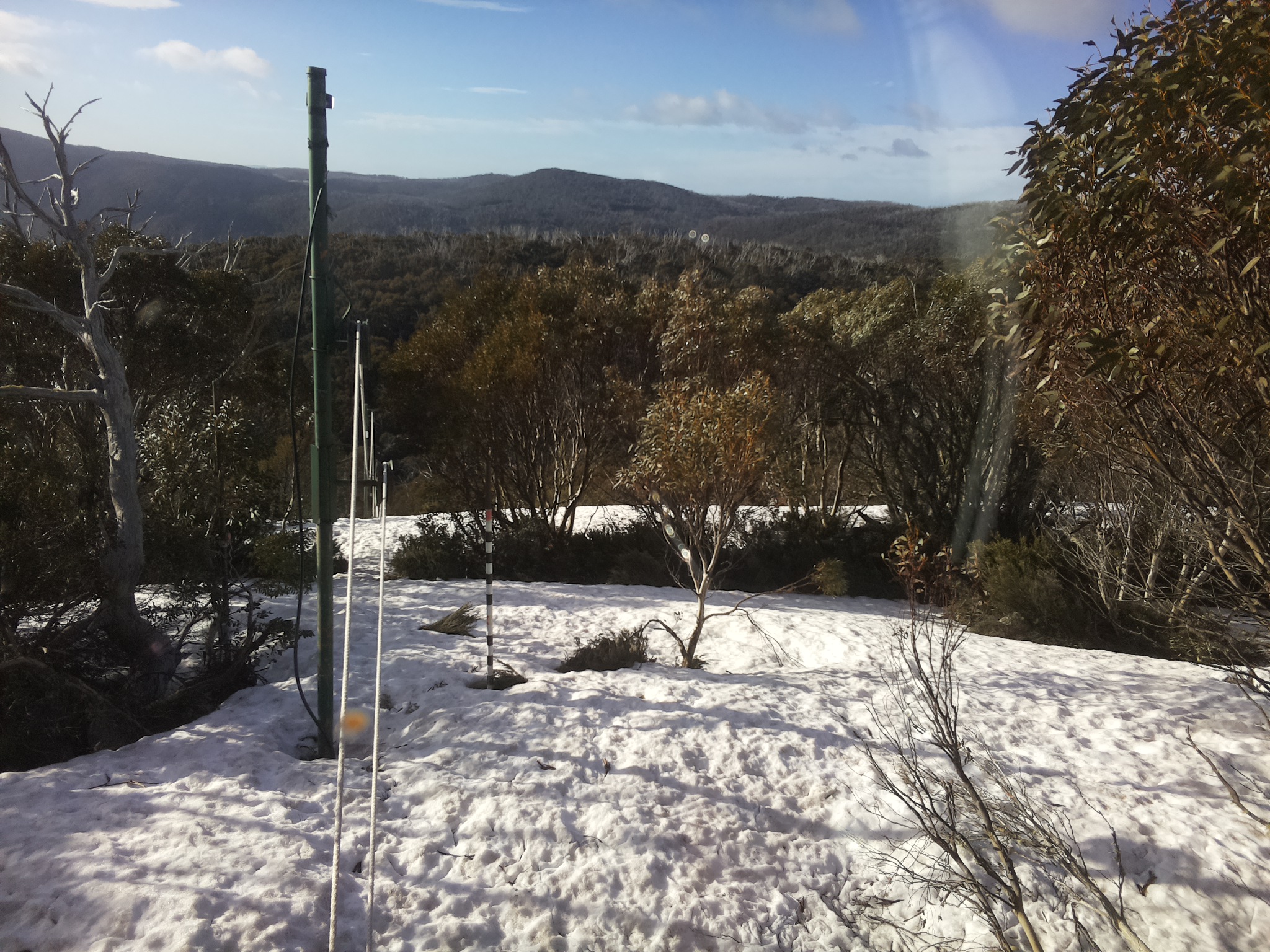 Bogong Web Cam 8:10am Wednesday 8th of October 2025