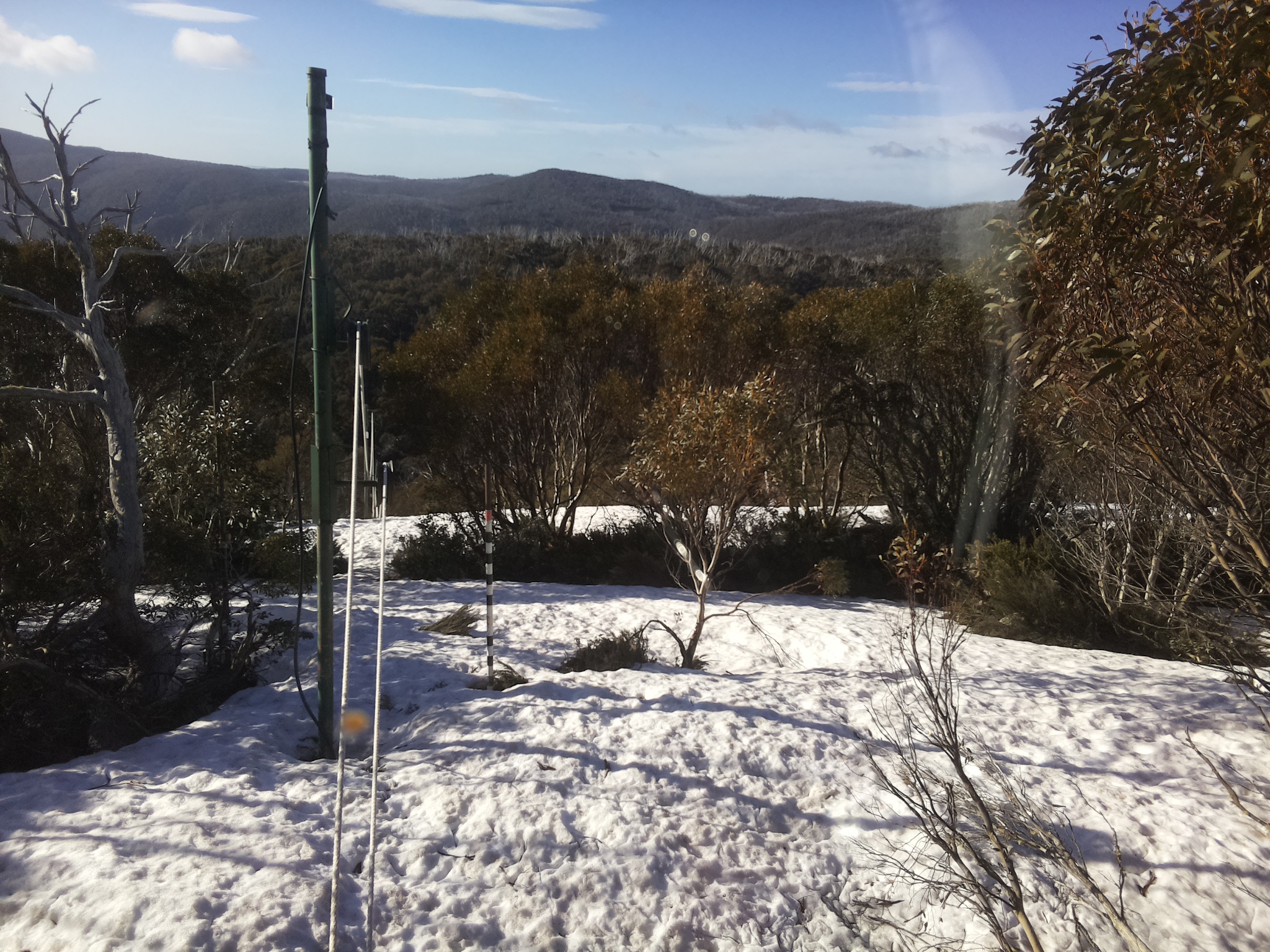 Bogong Web Cam 8:20am Wednesday 8th of October 2025