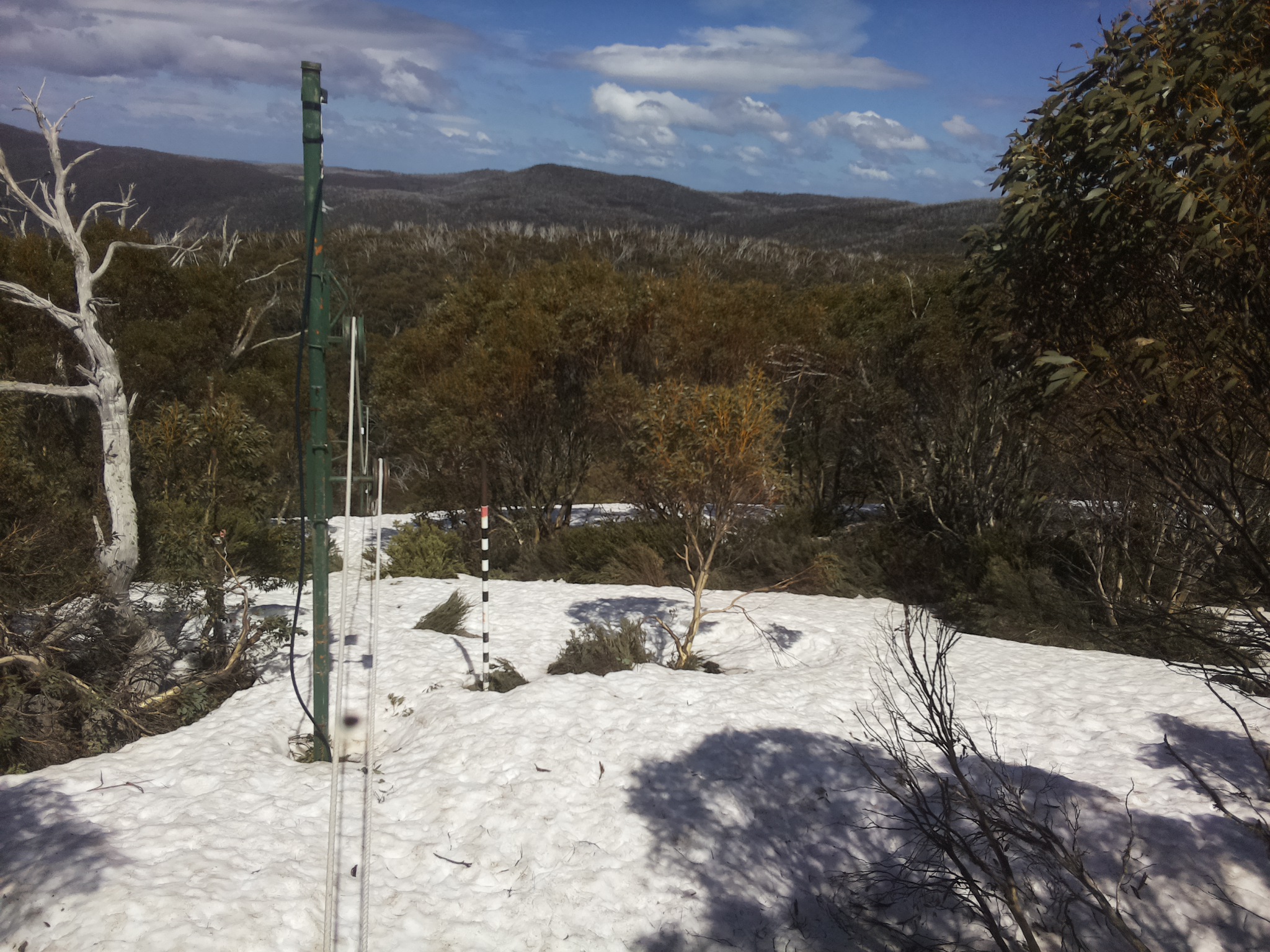 Bogong Web Cam 2:20pm Wednesday 8th of October 2025