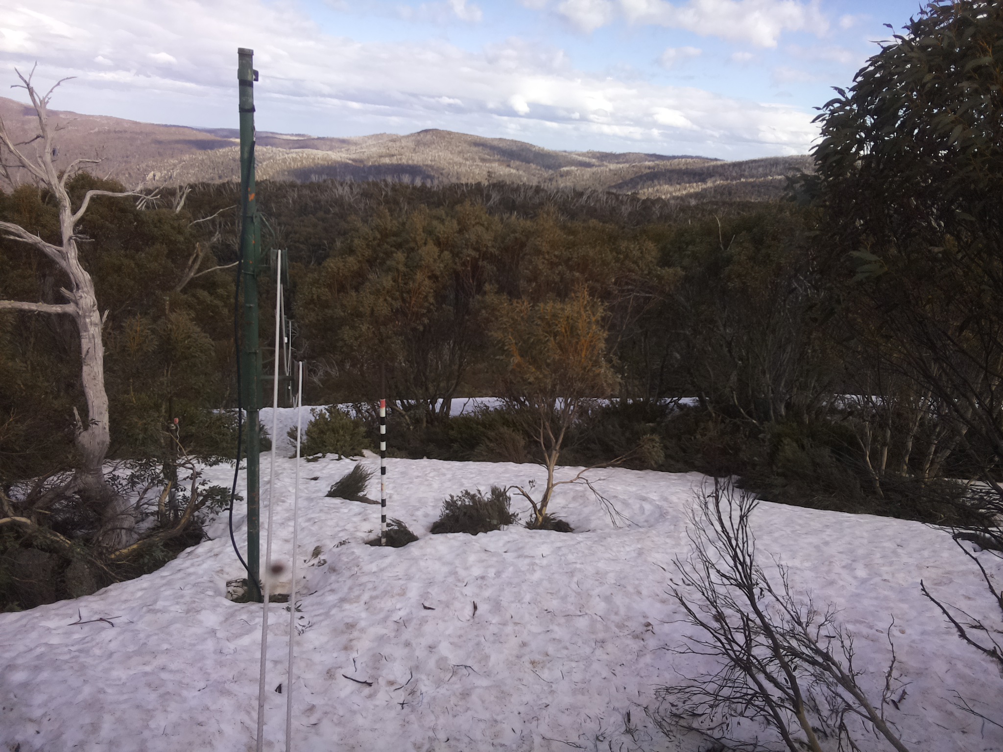Bogong Web Cam 4:30pm Wednesday 8th of October 2025