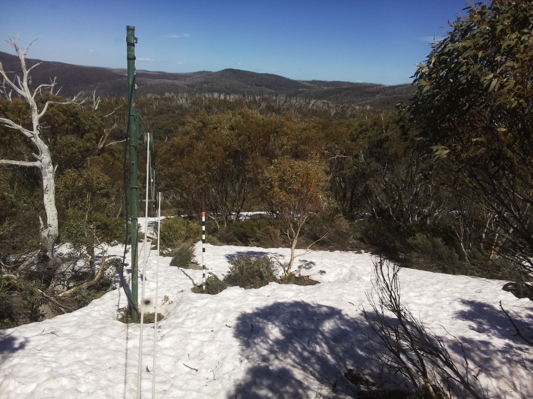 Bogong Web Cam 2:40pm Thursday 9th of October 2025