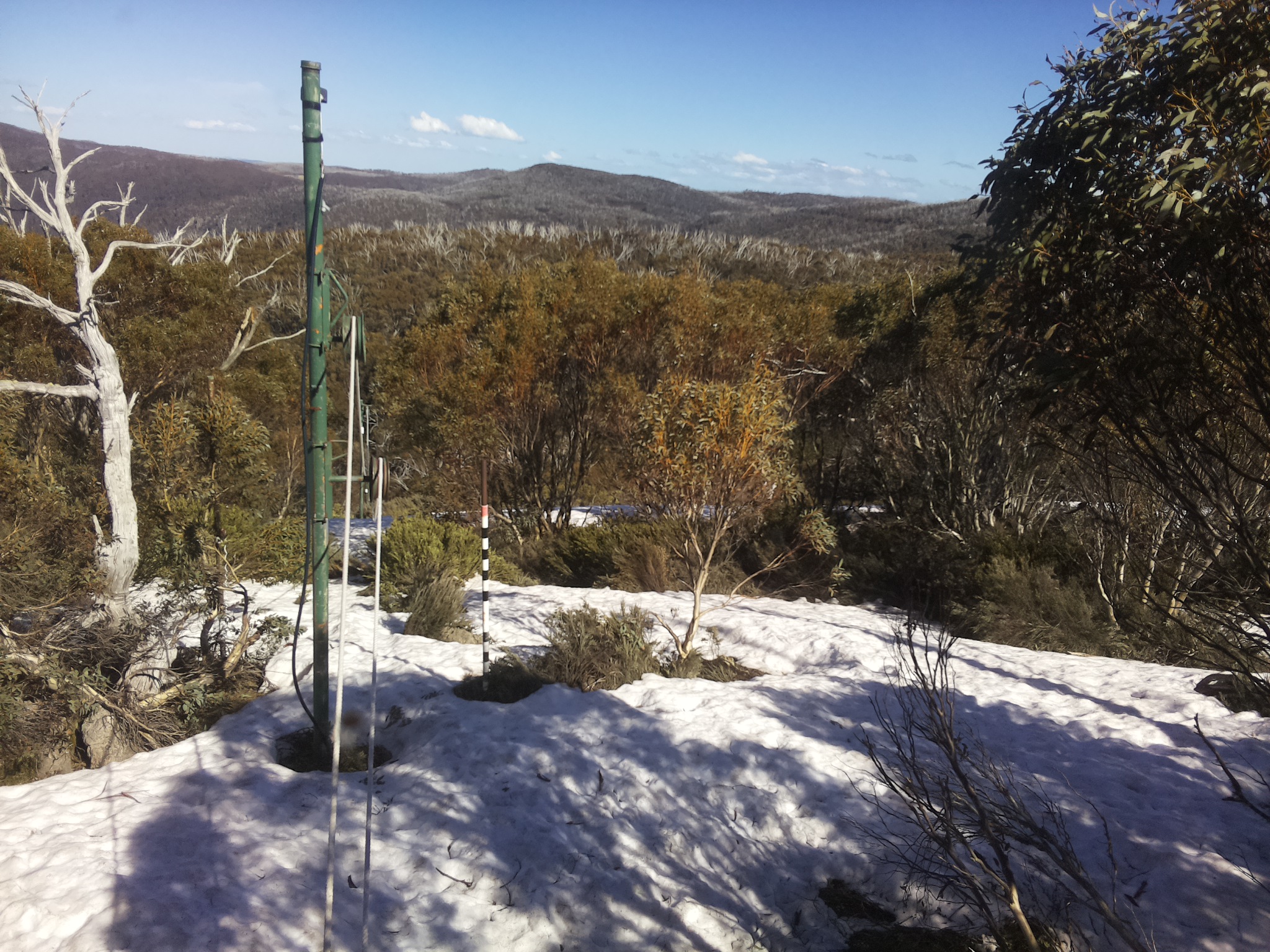 Bogong Web Cam 4:00pm Thursday 9th of October 2025
