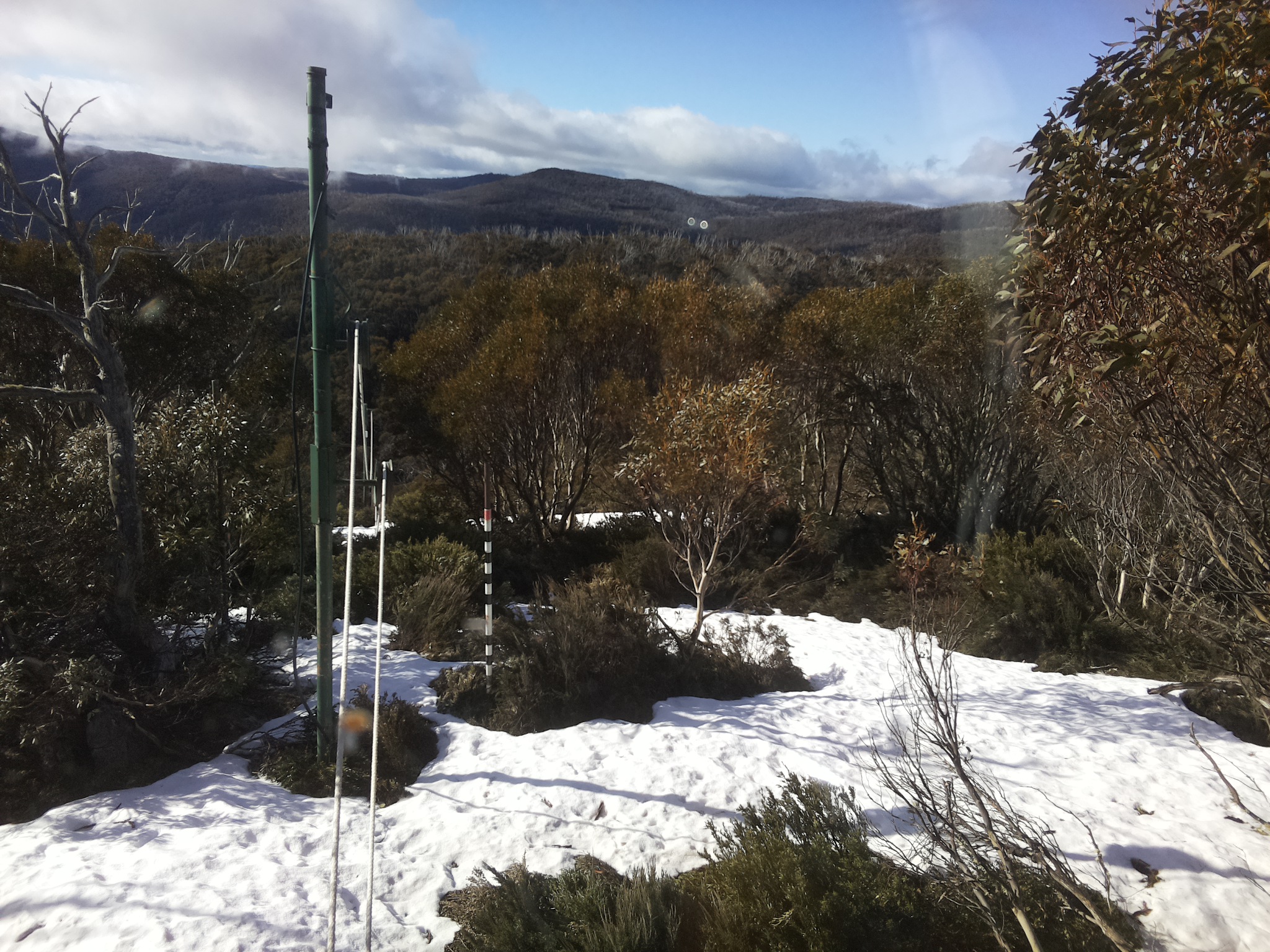 Bogong Web Cam 8:50am Monday 13th of October 2025