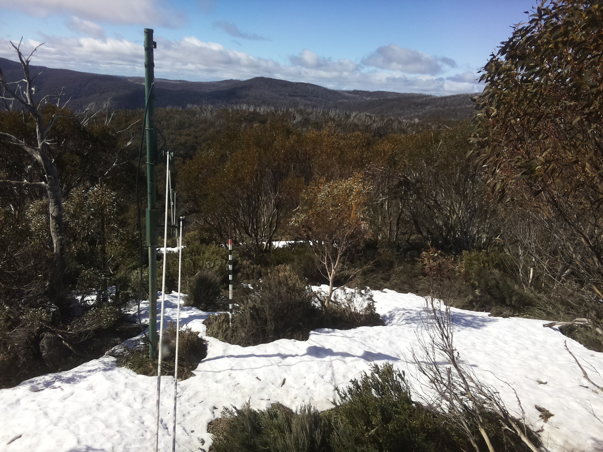 Bogong Web Cam 10:10am Monday 13th of October 2025