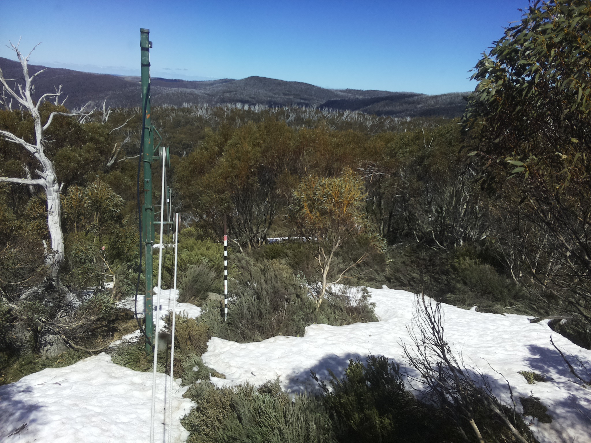 Bogong Web Cam 2:20pm Monday 13th of October 2025