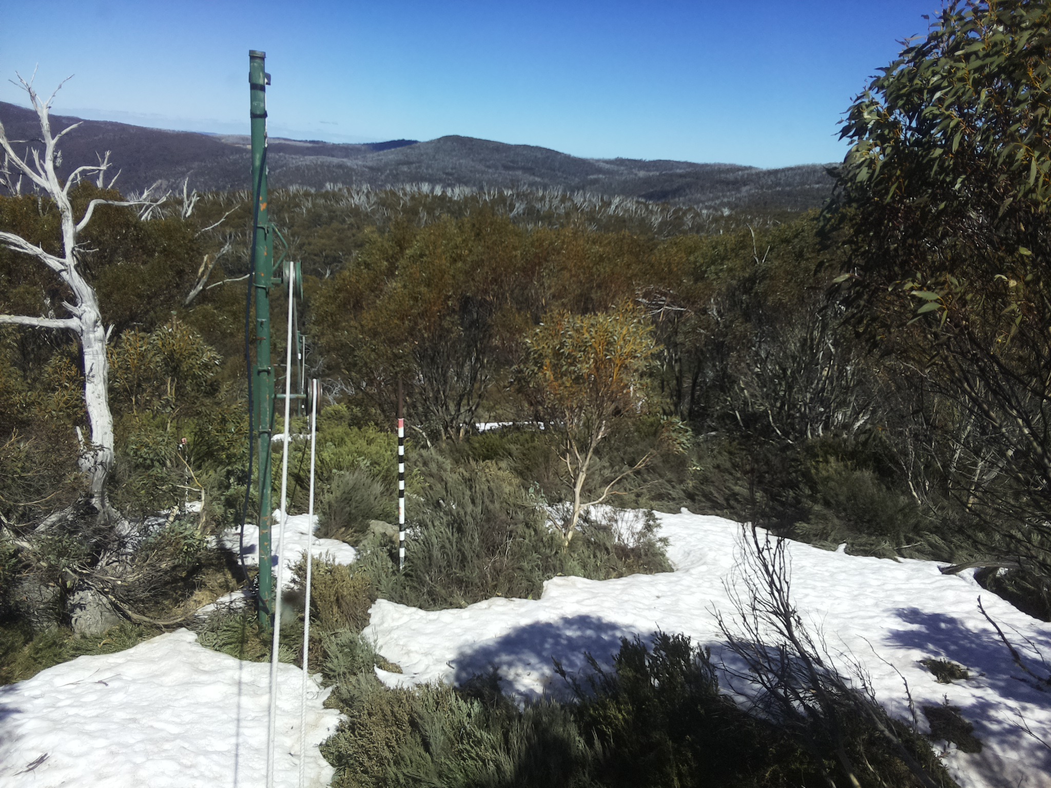 Bogong Web Cam 2:40pm Monday 13th of October 2025