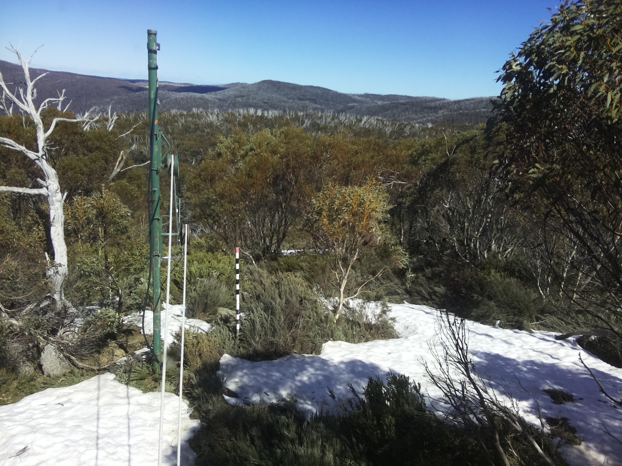 Bogong Web Cam 3:20pm Monday 13th of October 2025