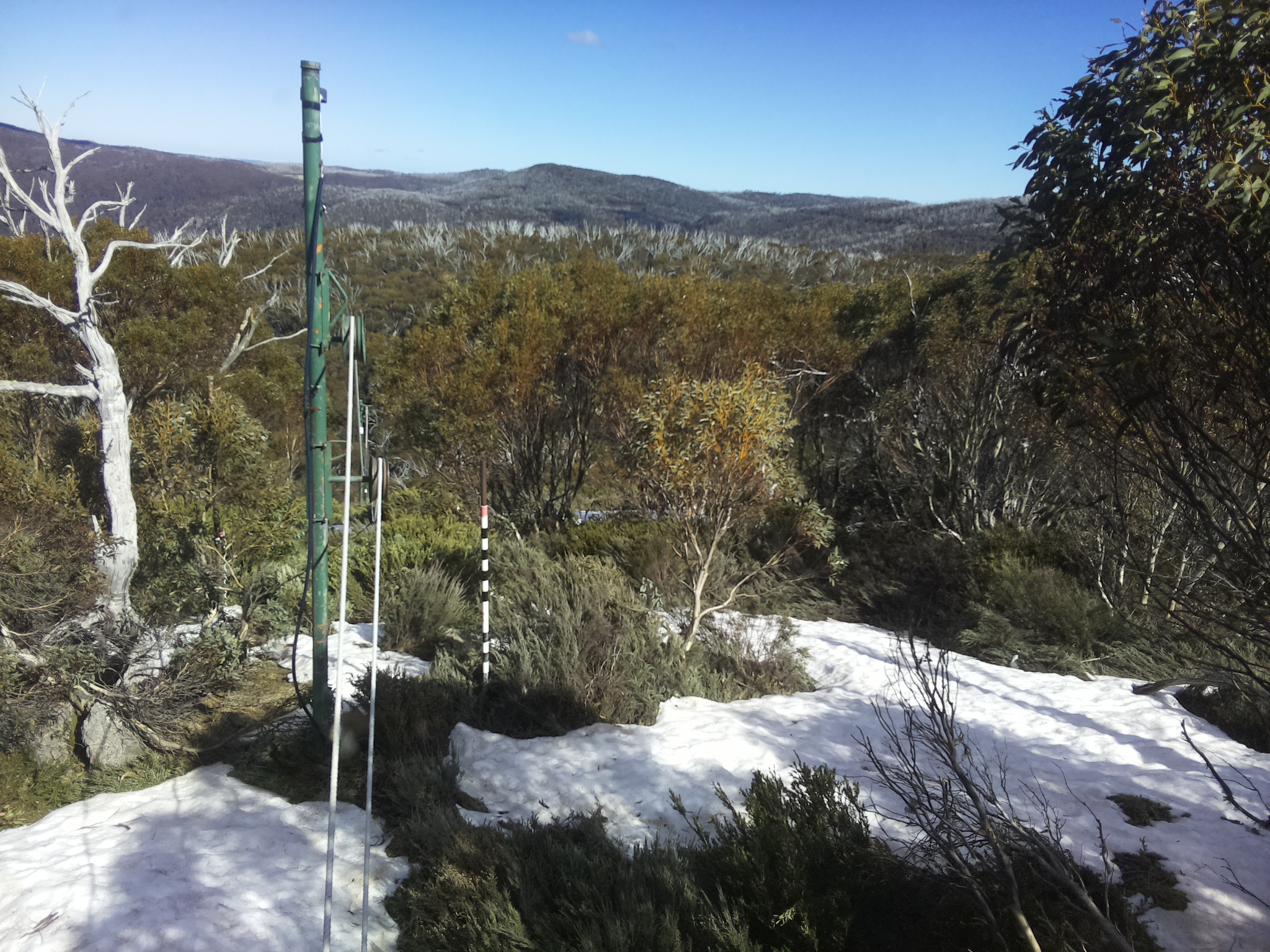 Bogong Web Cam 4:00pm Monday 13th of October 2025