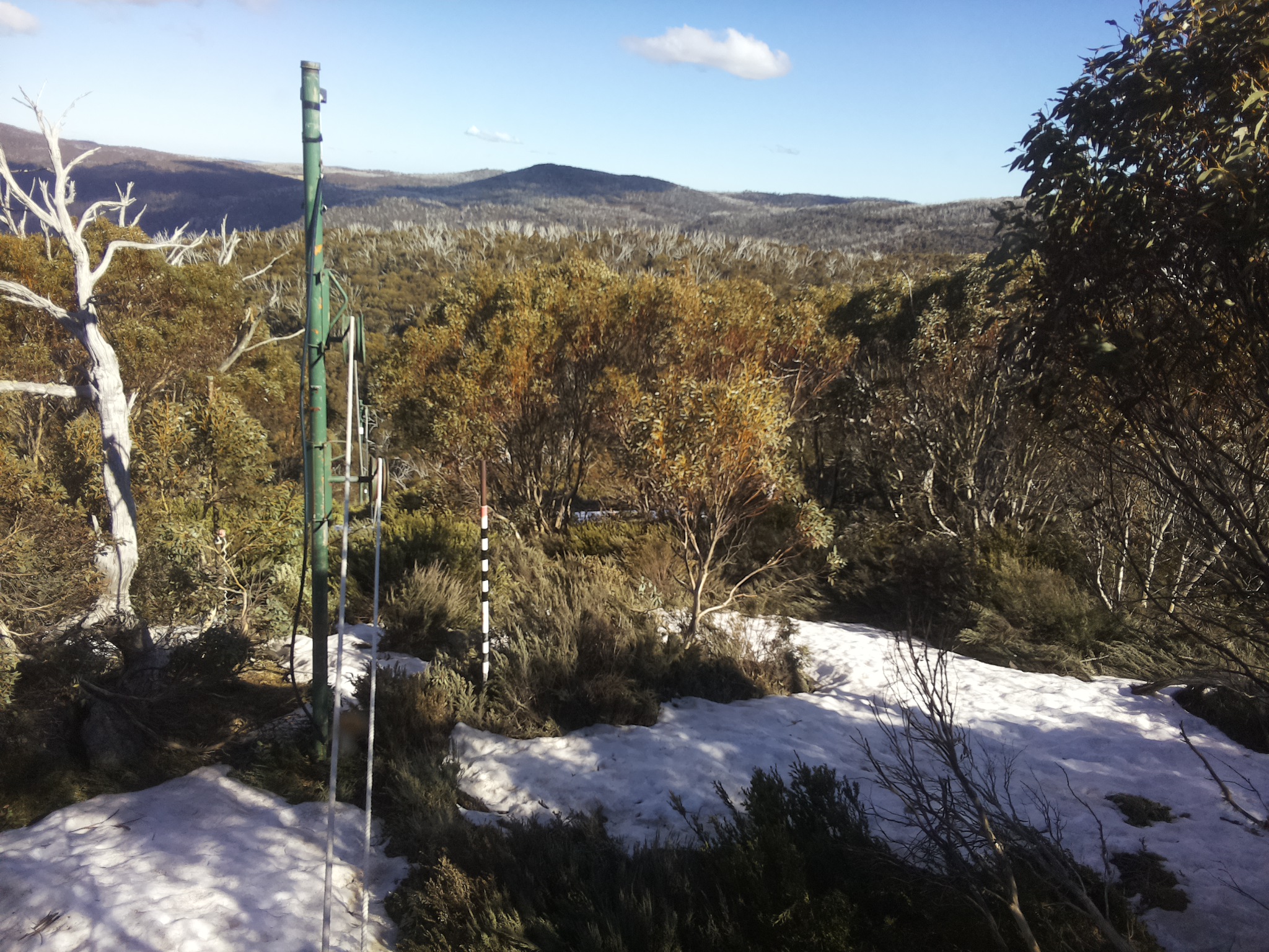 Bogong Web Cam 4:40pm Monday 13th of October 2025