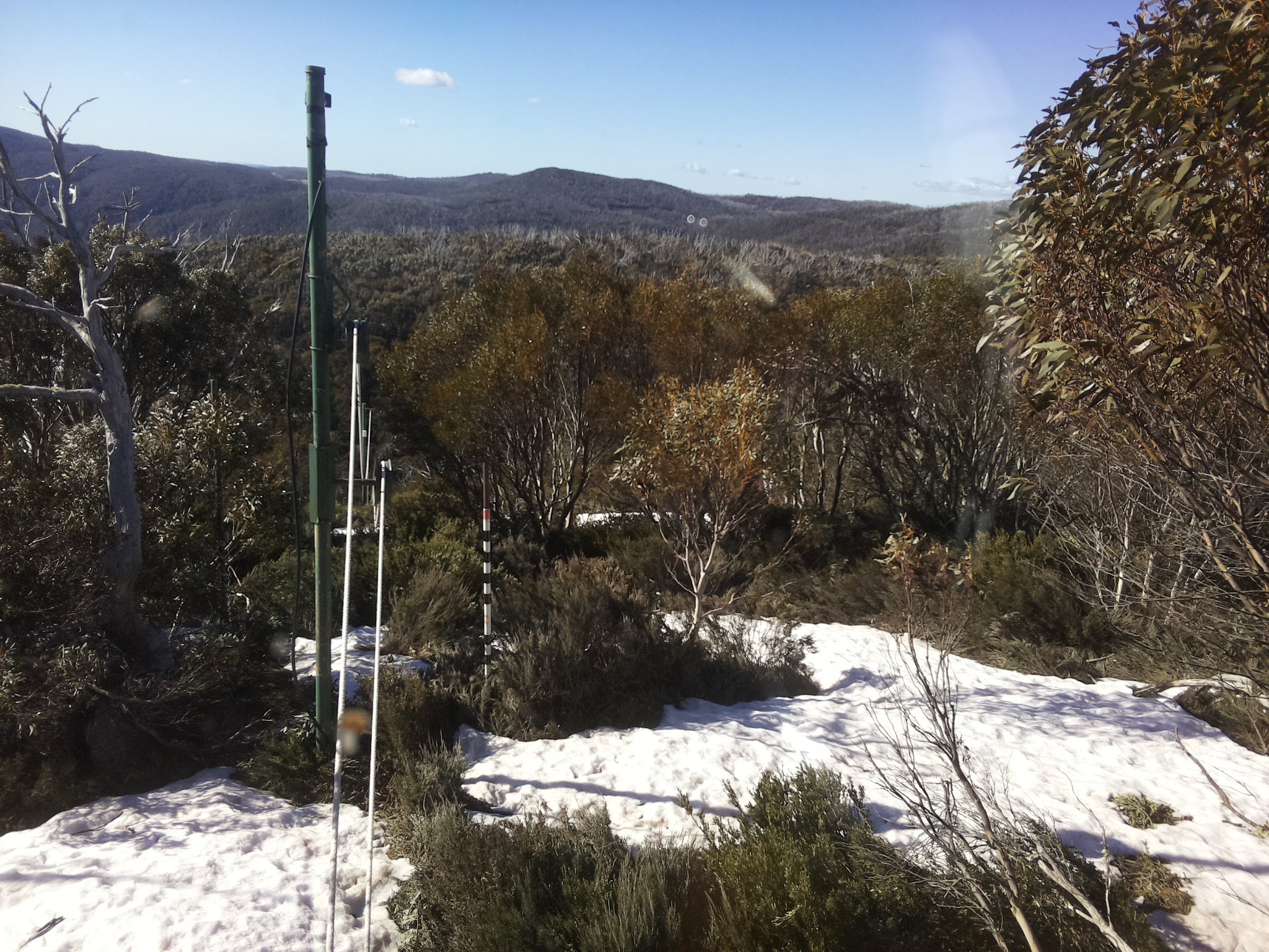 Bogong Web Cam 9:00am Tuesday 14th of October 2025
