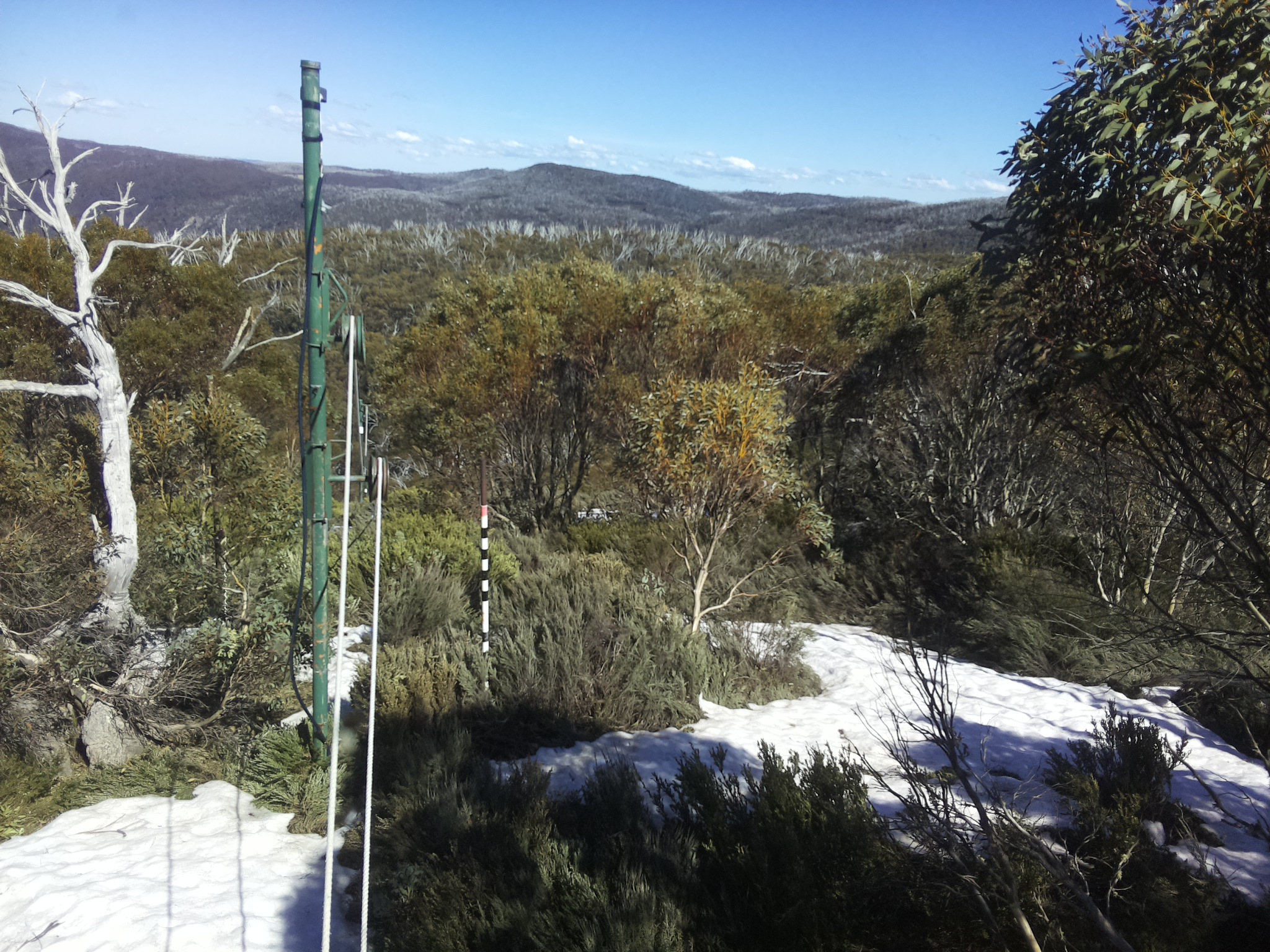 Bogong Web Cam 3:30pm Tuesday 14th of October 2025